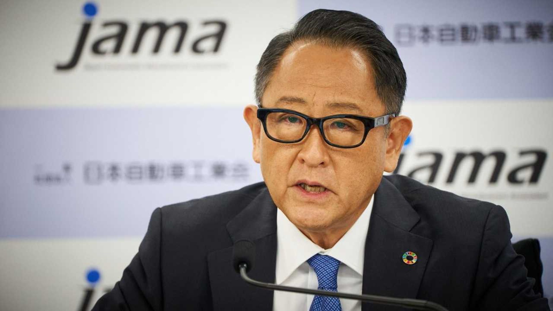 akio-toyoda-presiding-the-jama-september-9-press-conference-2