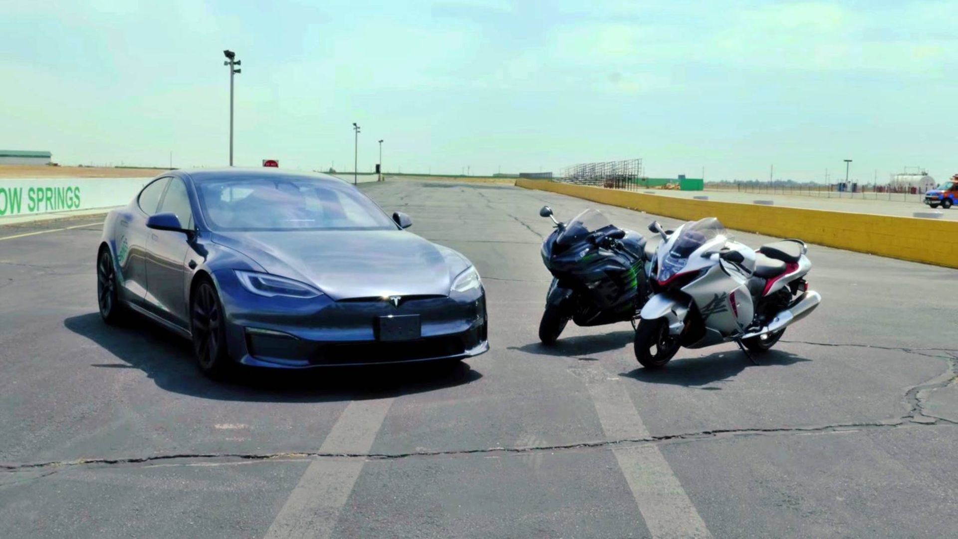 tesla-model-s-plaid
