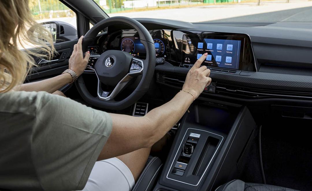 vw-recalls-golf-56k-software-update-3