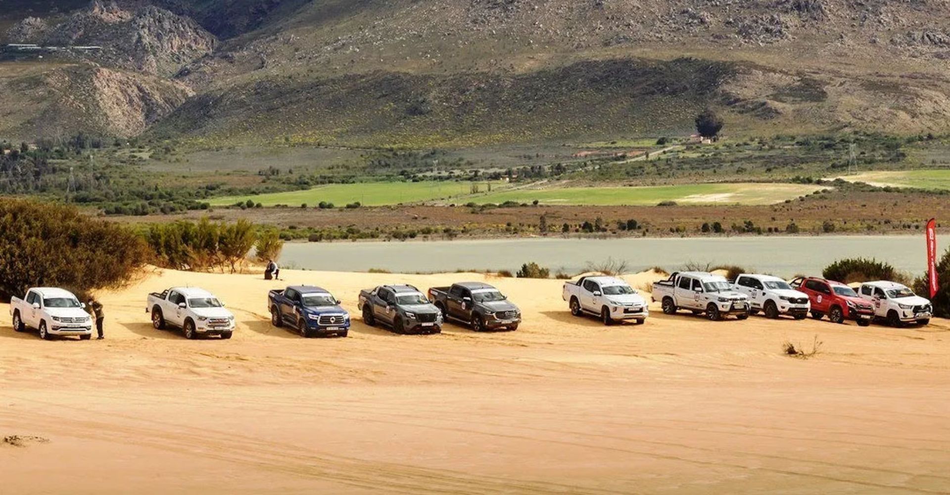 10-Pickup-Trucks-Drag-Race
