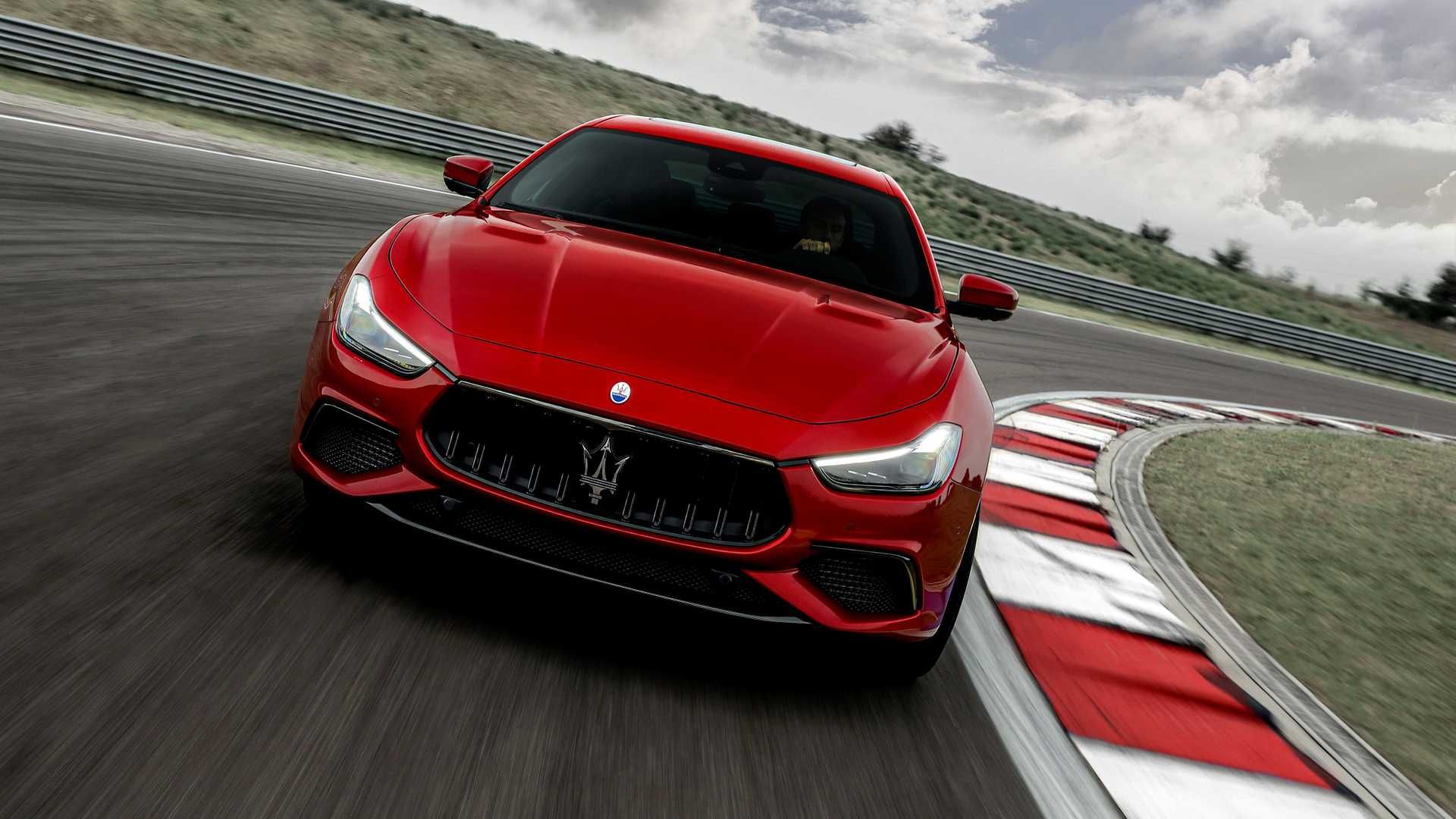 2021-maserati-ghibli-trofeo-exterior-front-view