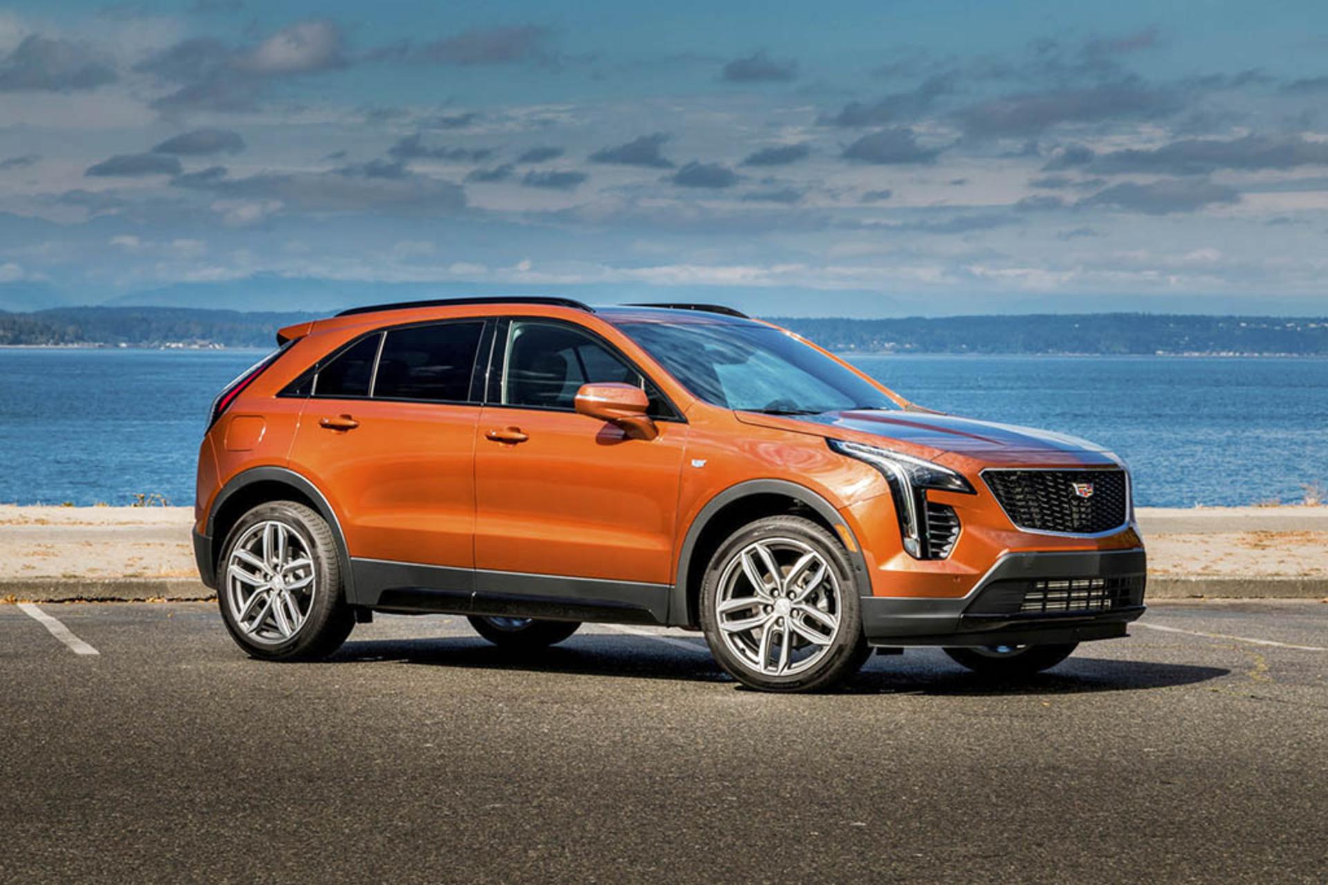 2022-cadillac-xt4 11