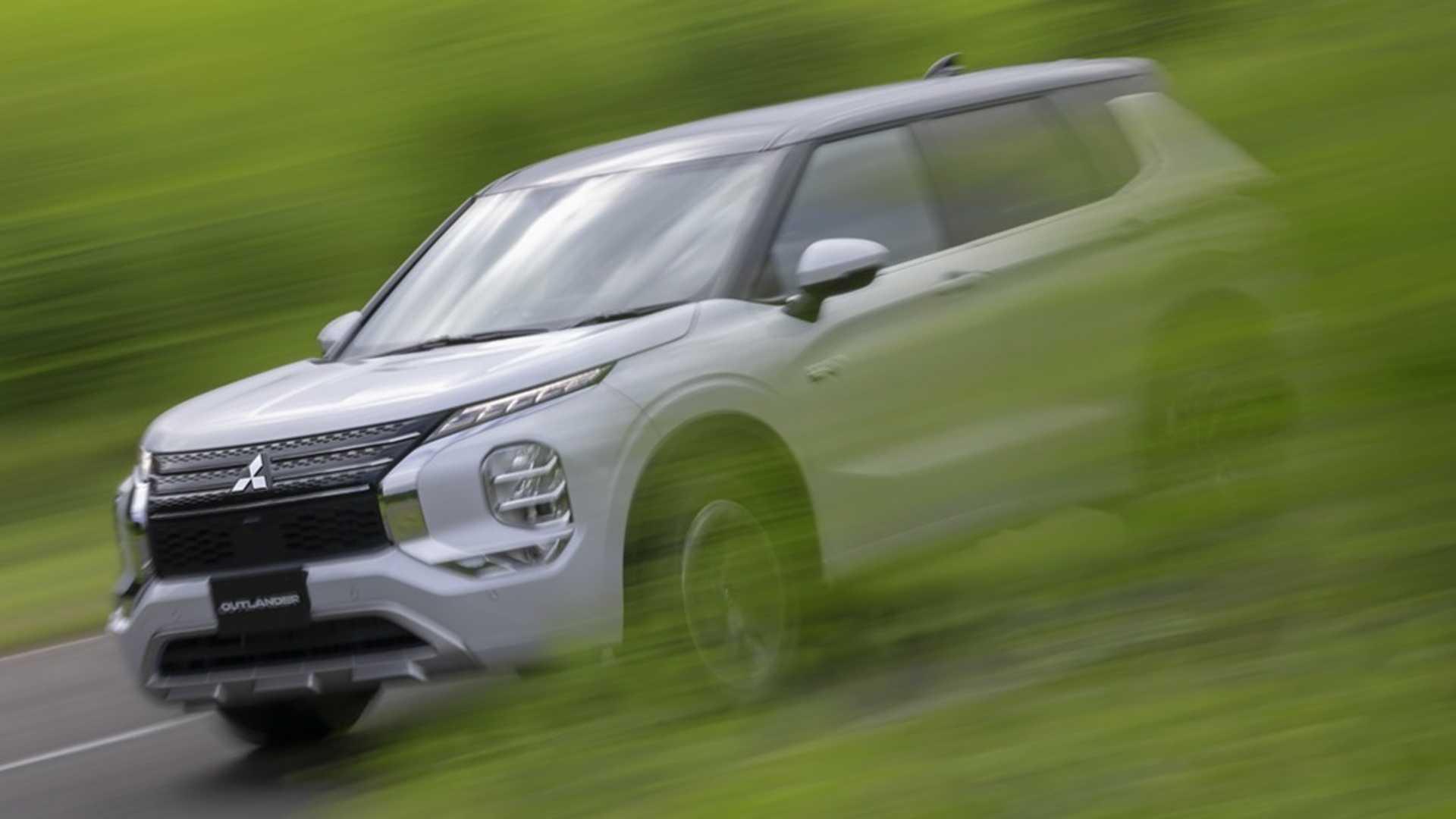 2023-mitsubishi-outlander-phev-teaser 1