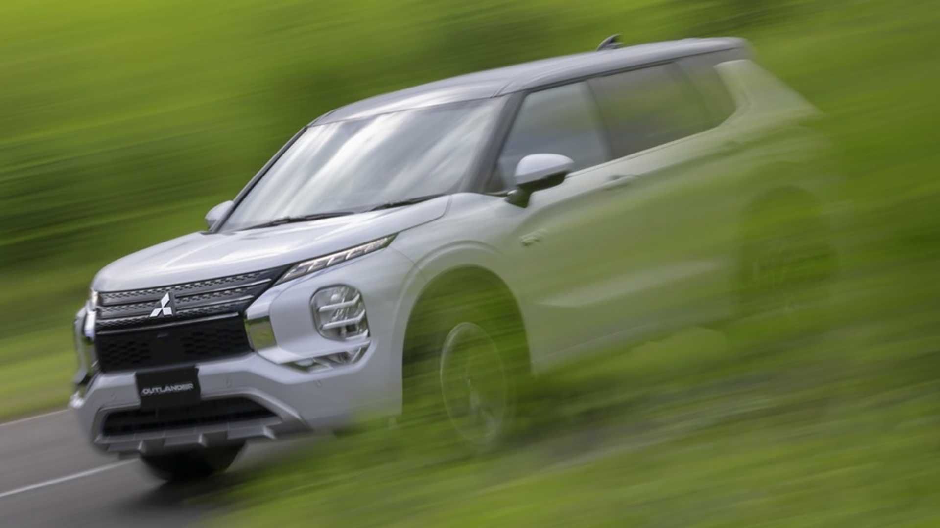 2023-mitsubishi-outlander-phev-teaser 1