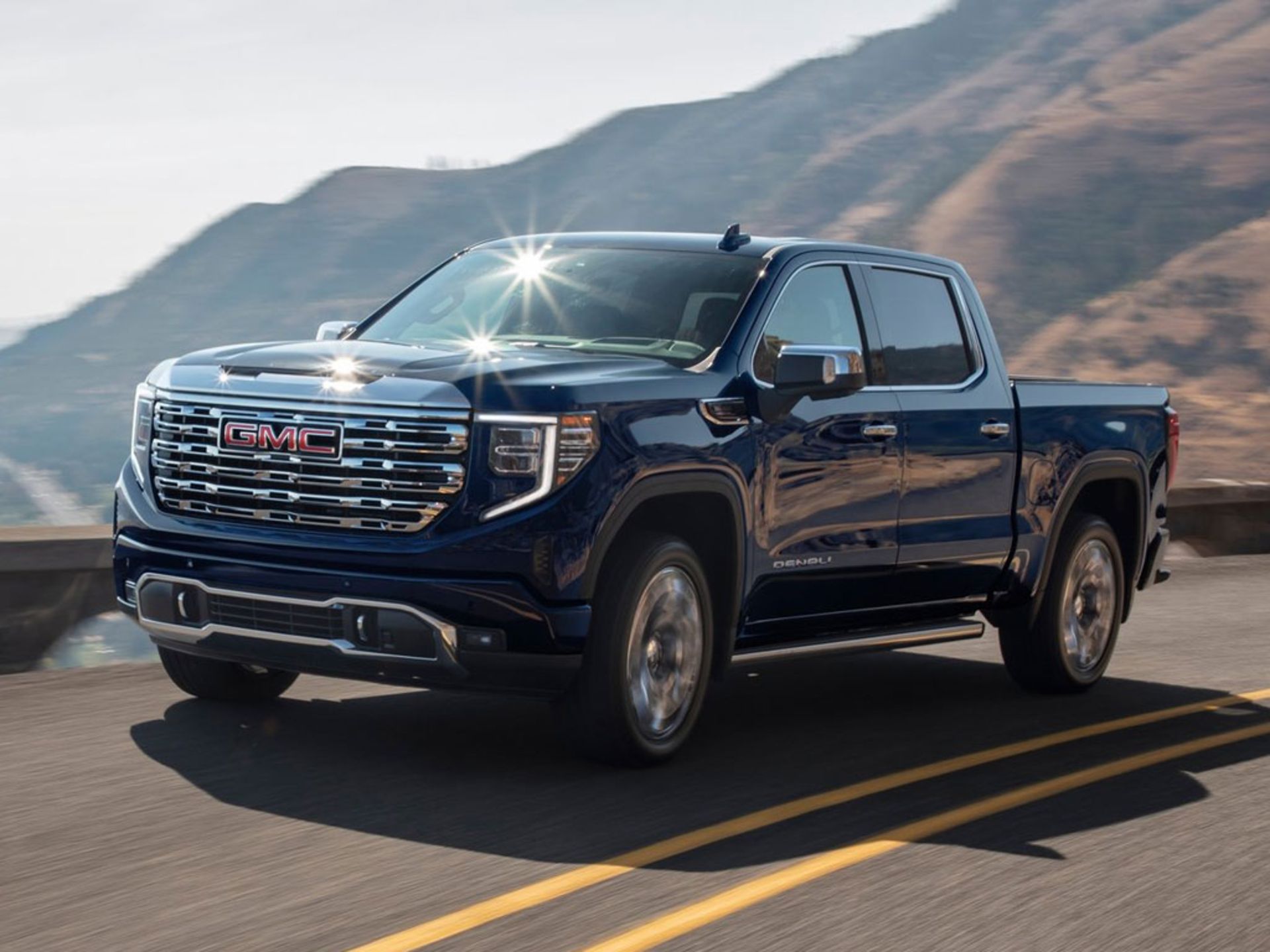 GMC-Sierra-2022-1600-03