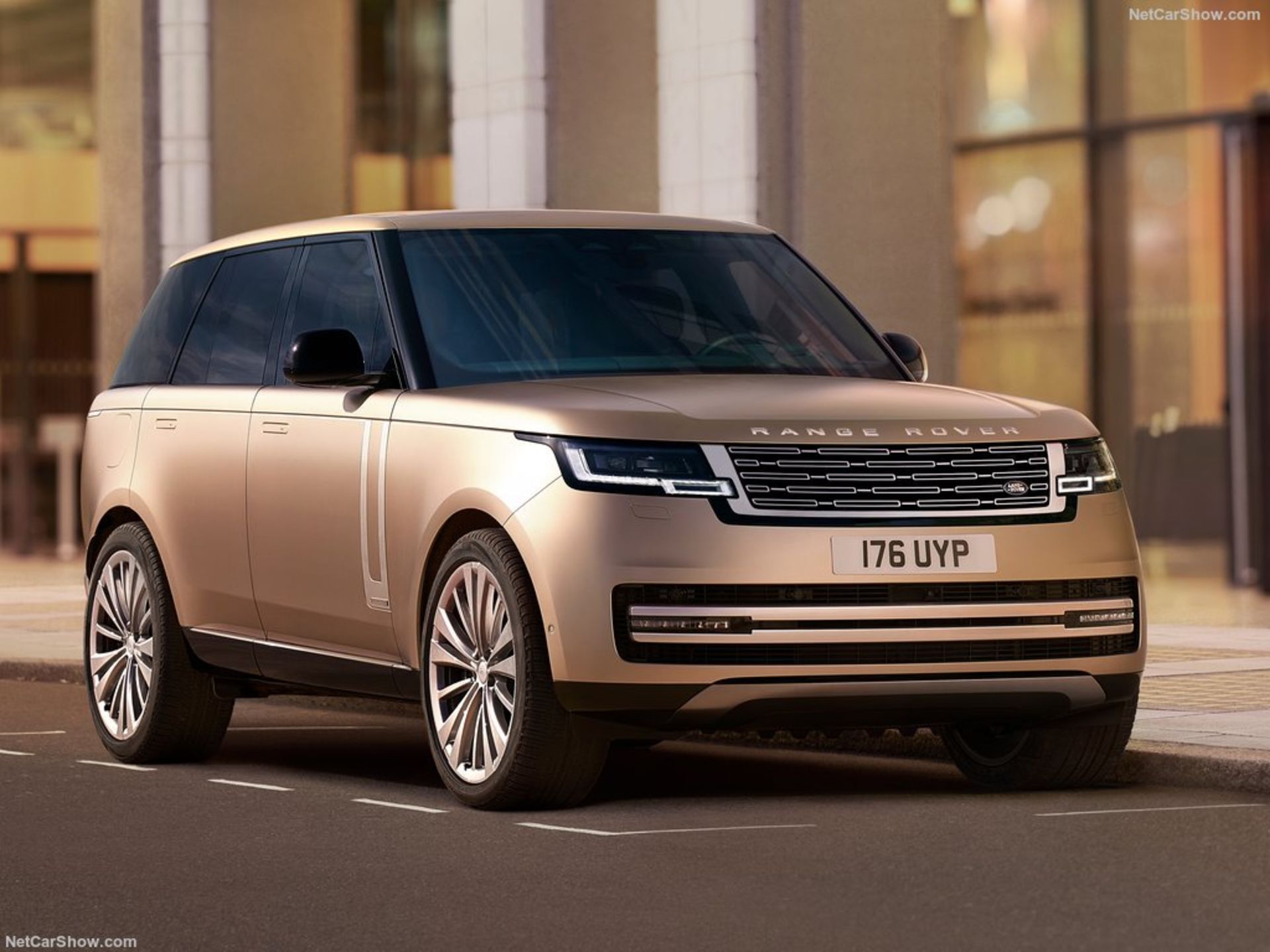 Land_Rover-Range_Rover-2022-1024-01