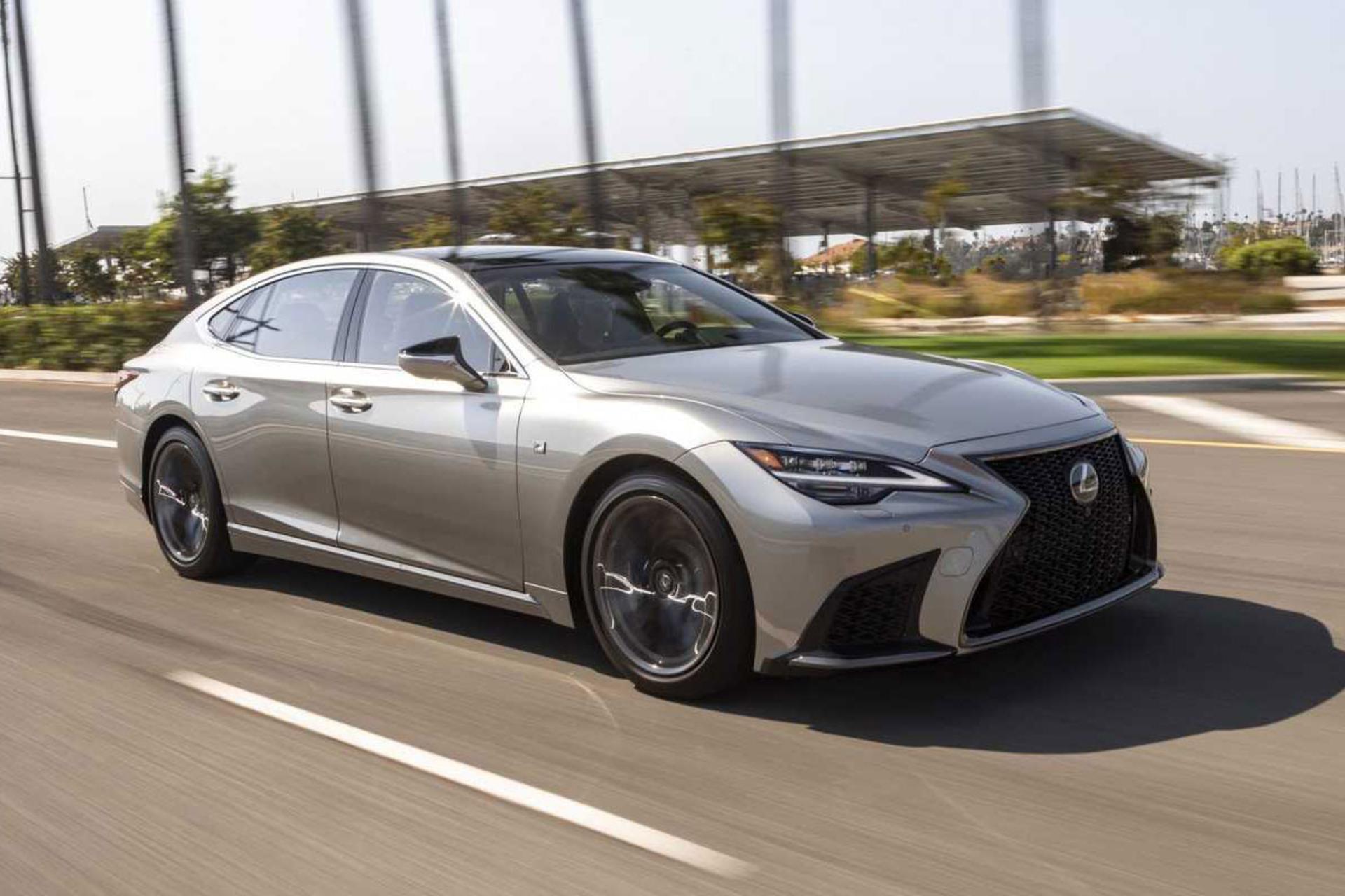 Lexus-LS-2022-1
