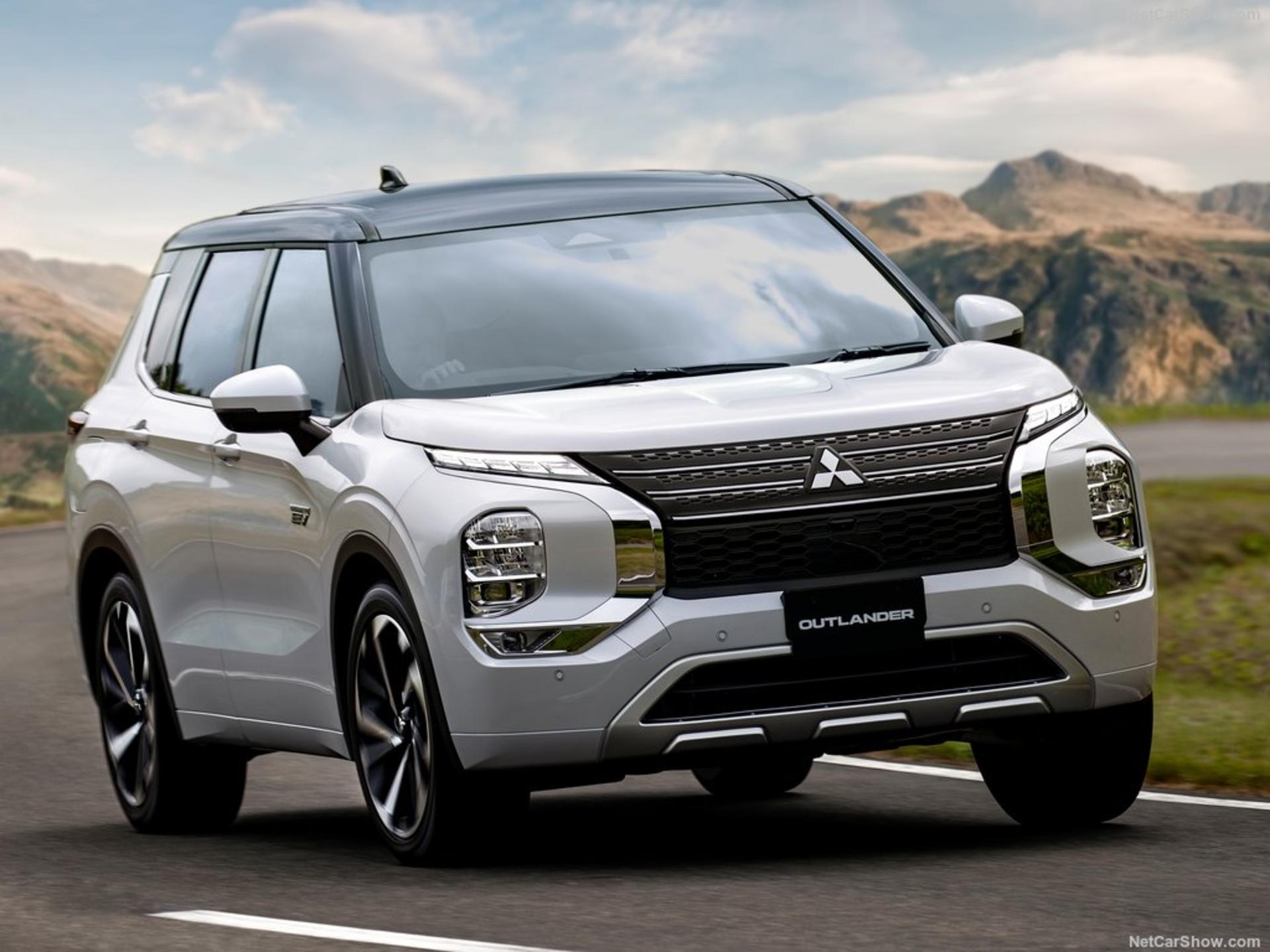 Mitsubishi-Outlander_PHEV-2022-1024-08