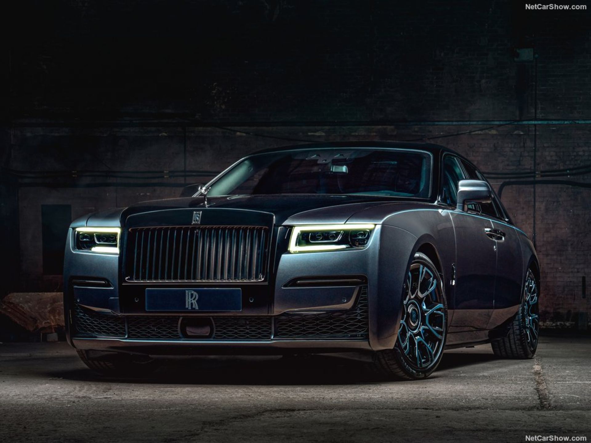 Rolls-Royce-Ghost_Black_Badge-2022-1024-01