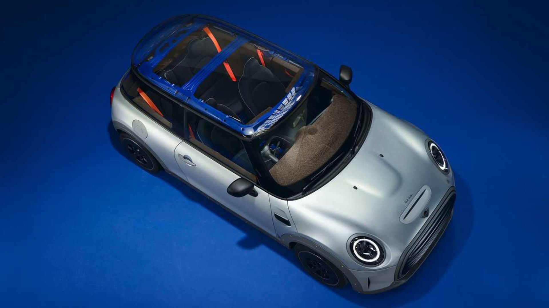 mini-strip-mini-cooper-se-paul-smith-top-view