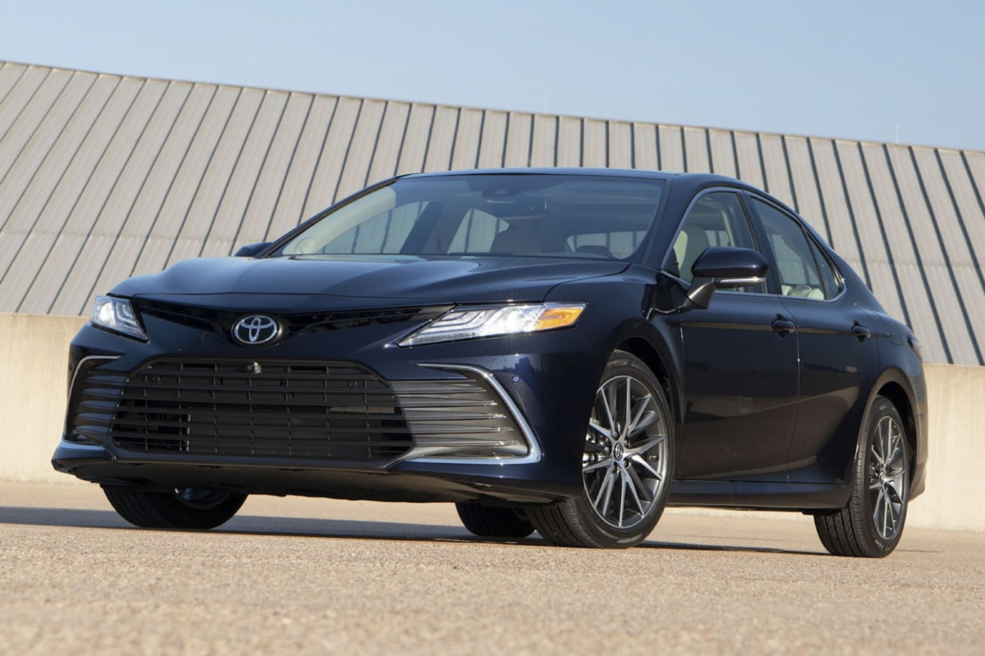 2022-toyota-camry-4