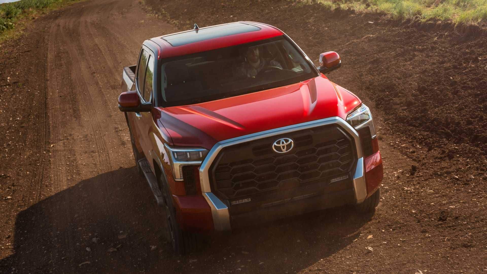 2022-toyota-tundra-limited-trd-off-road-exterior-front-quarter
