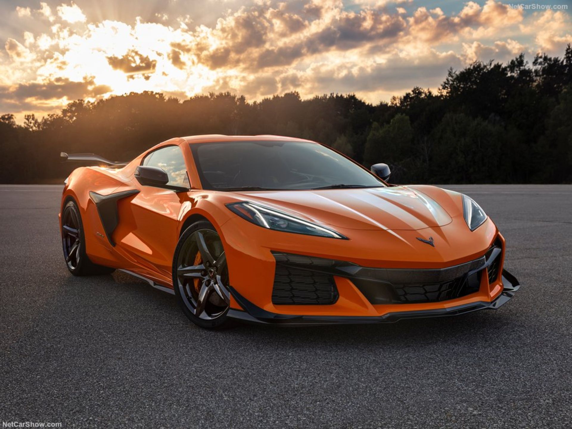 Chevrolet-Corvette_Z06-2023-1024-01