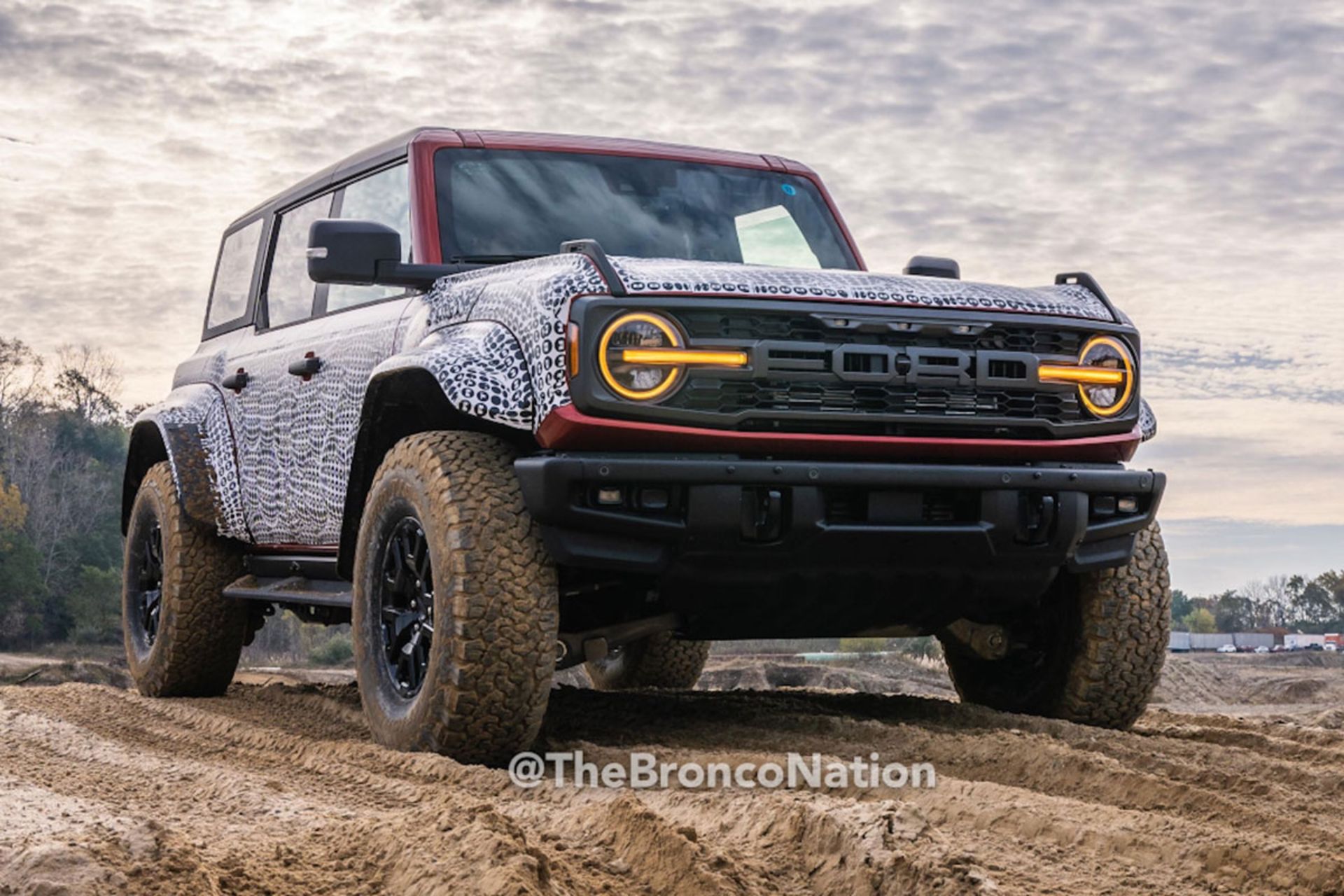 Ford-Bronco-Raptor-1