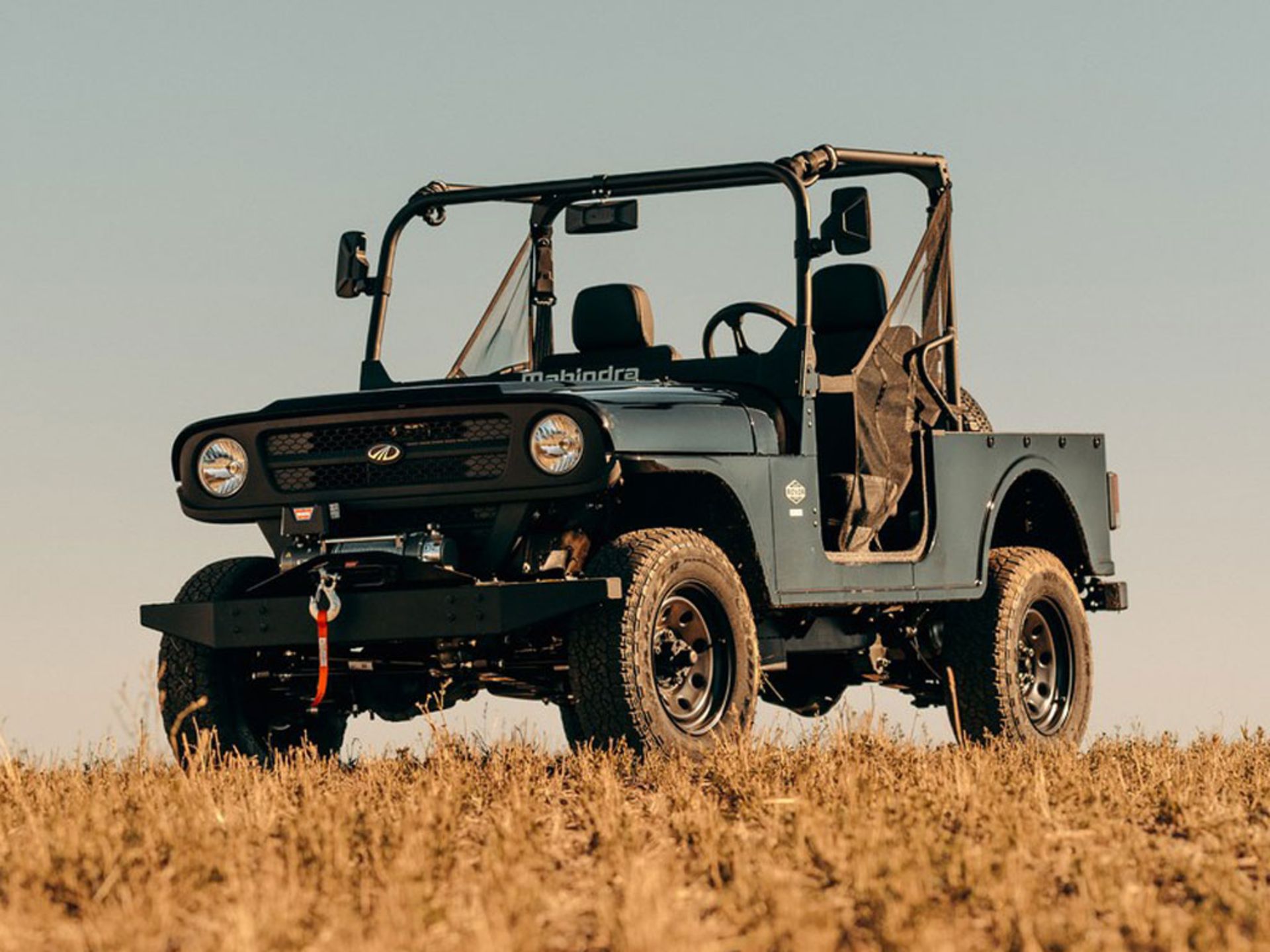 Mahindra-Roxor-4