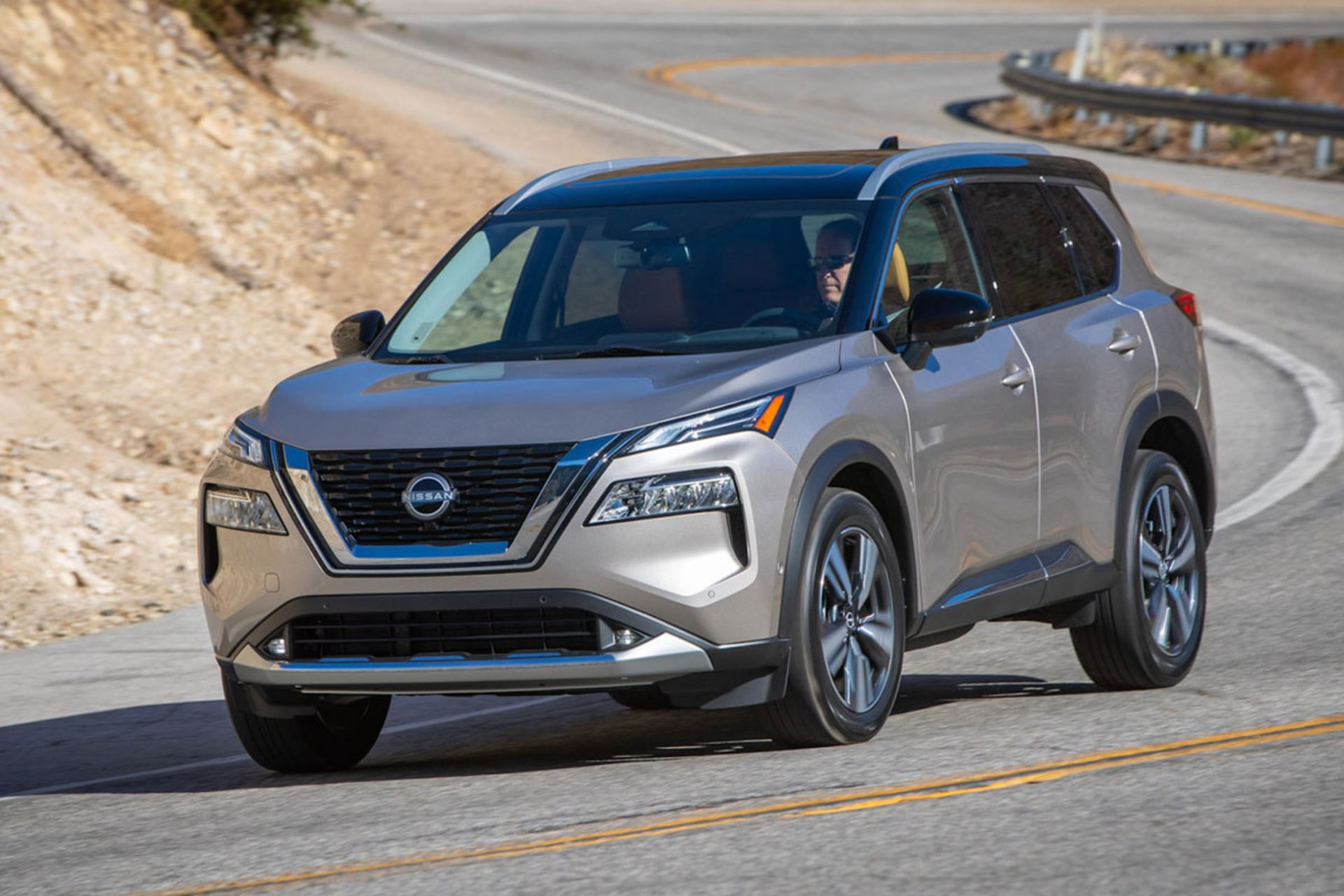 Nissan-Rogue-1