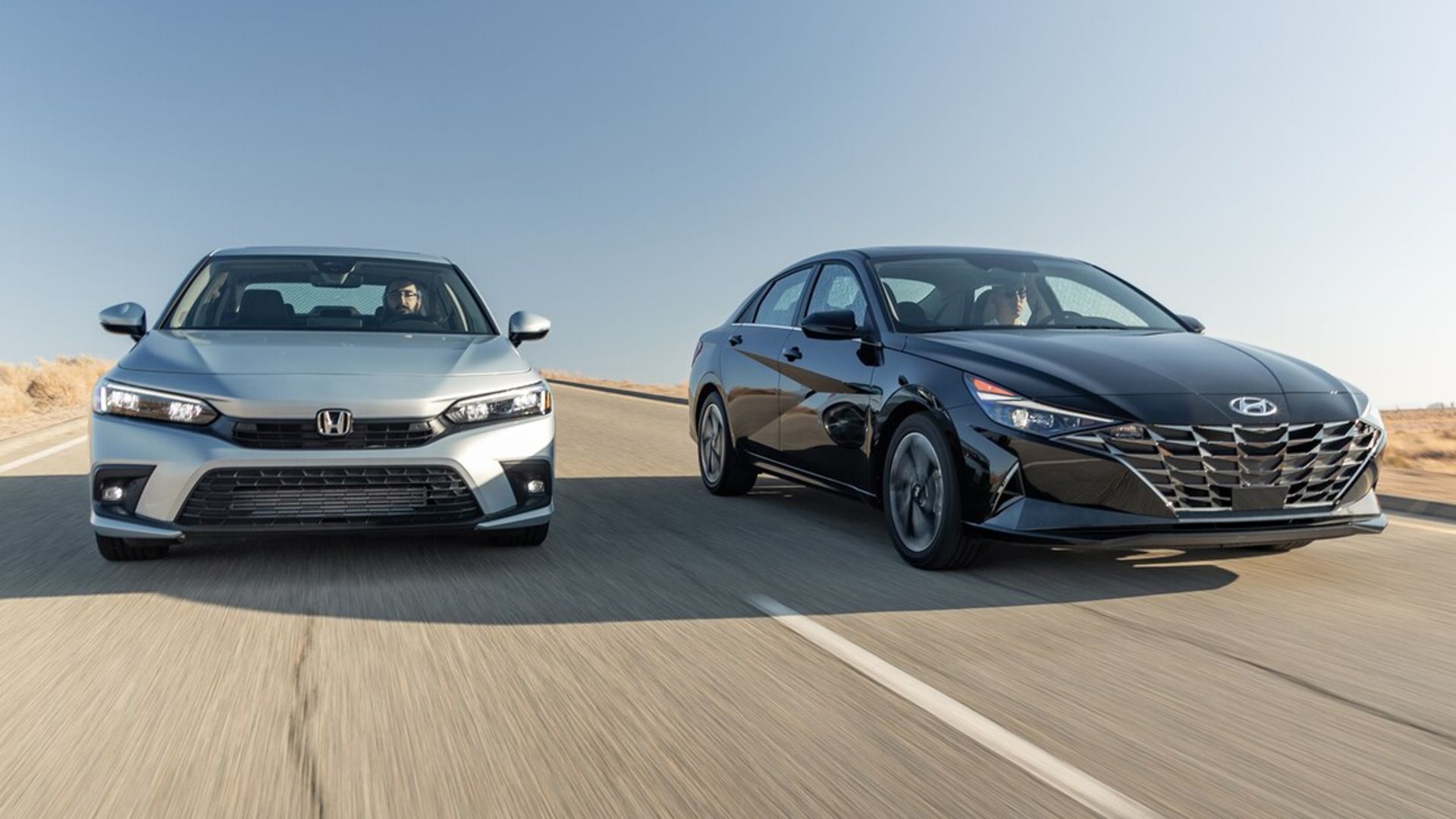 2022-Honda-Civic-Touring-vs-2021-Hyundai-Elantra-Limited-5