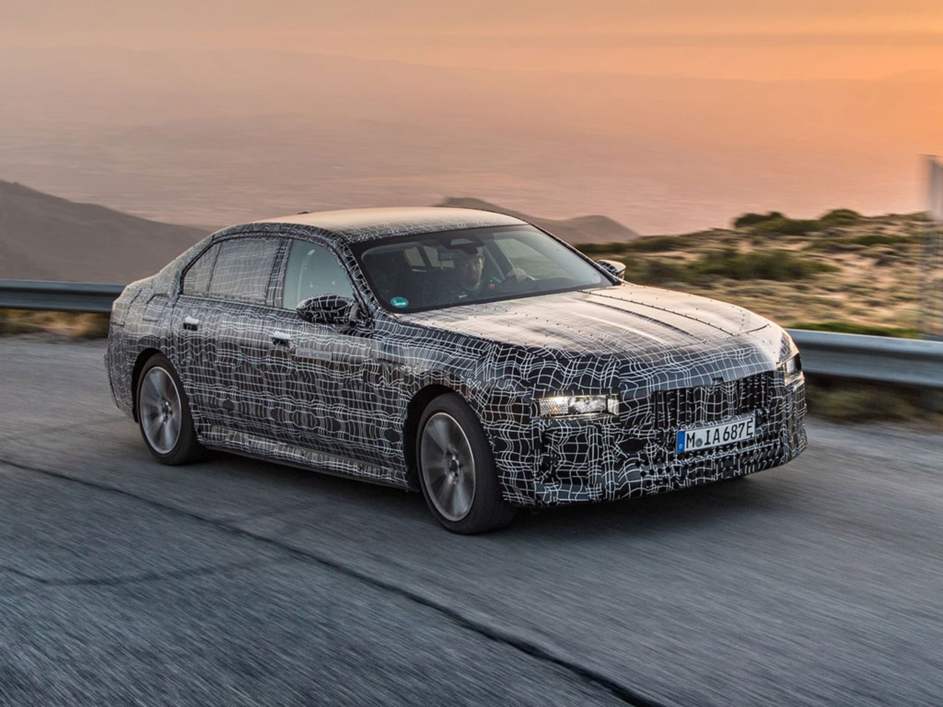 BMW-i7-3