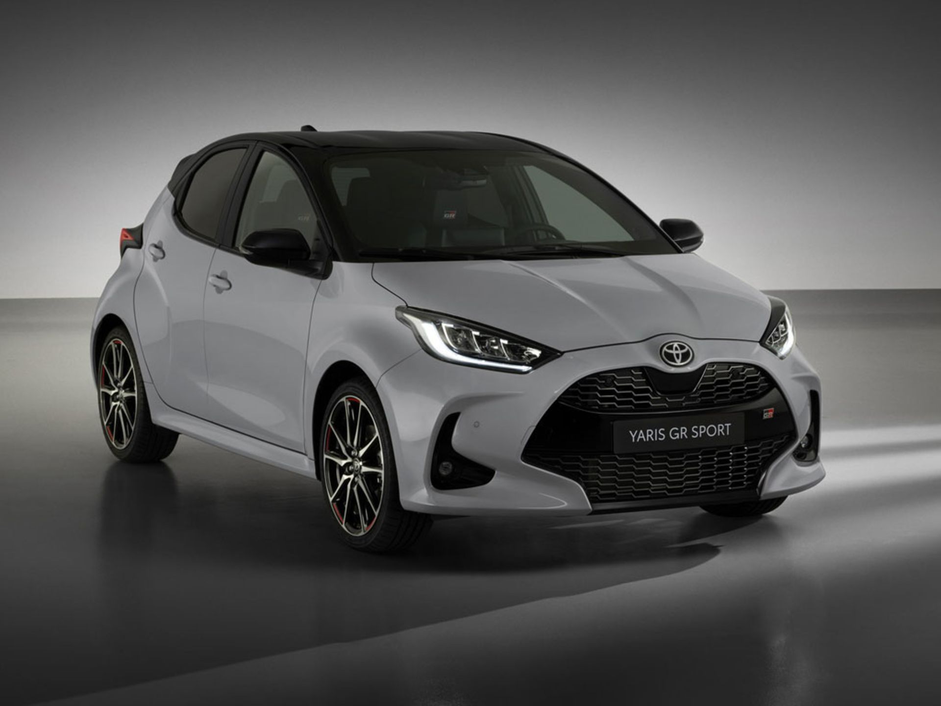 Toyota-Yaris-GR-Sport-3