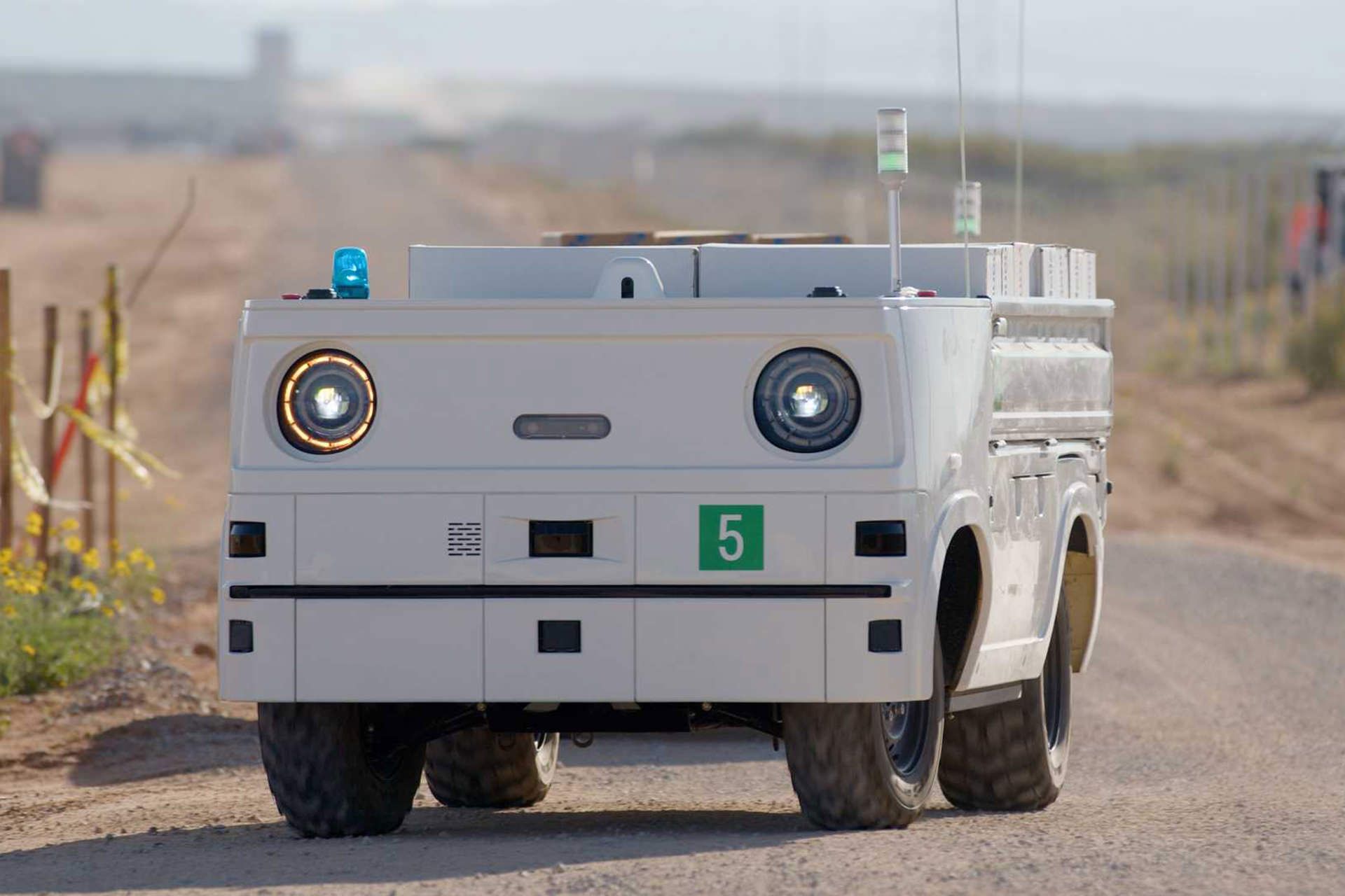 honda-prototype-autonomous-work-vehicle-front