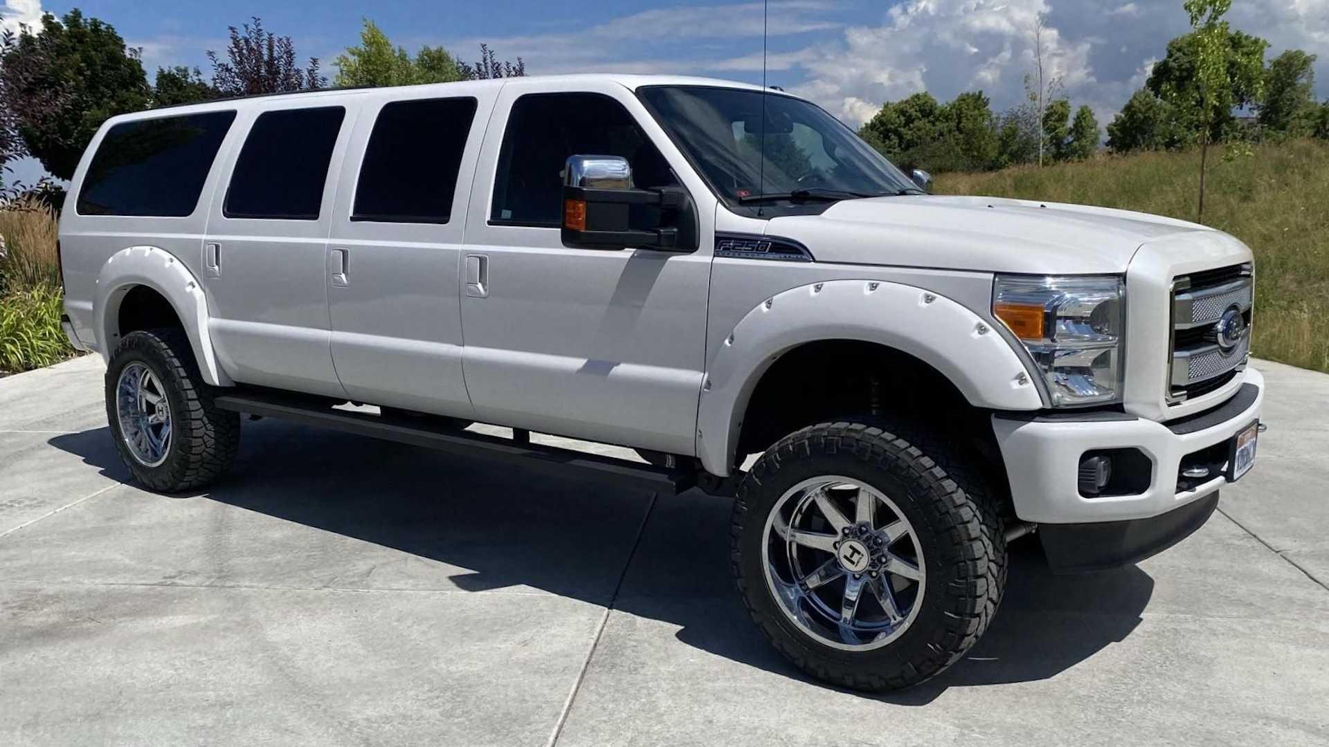 six-door-2016-ford-f-250-suv-10