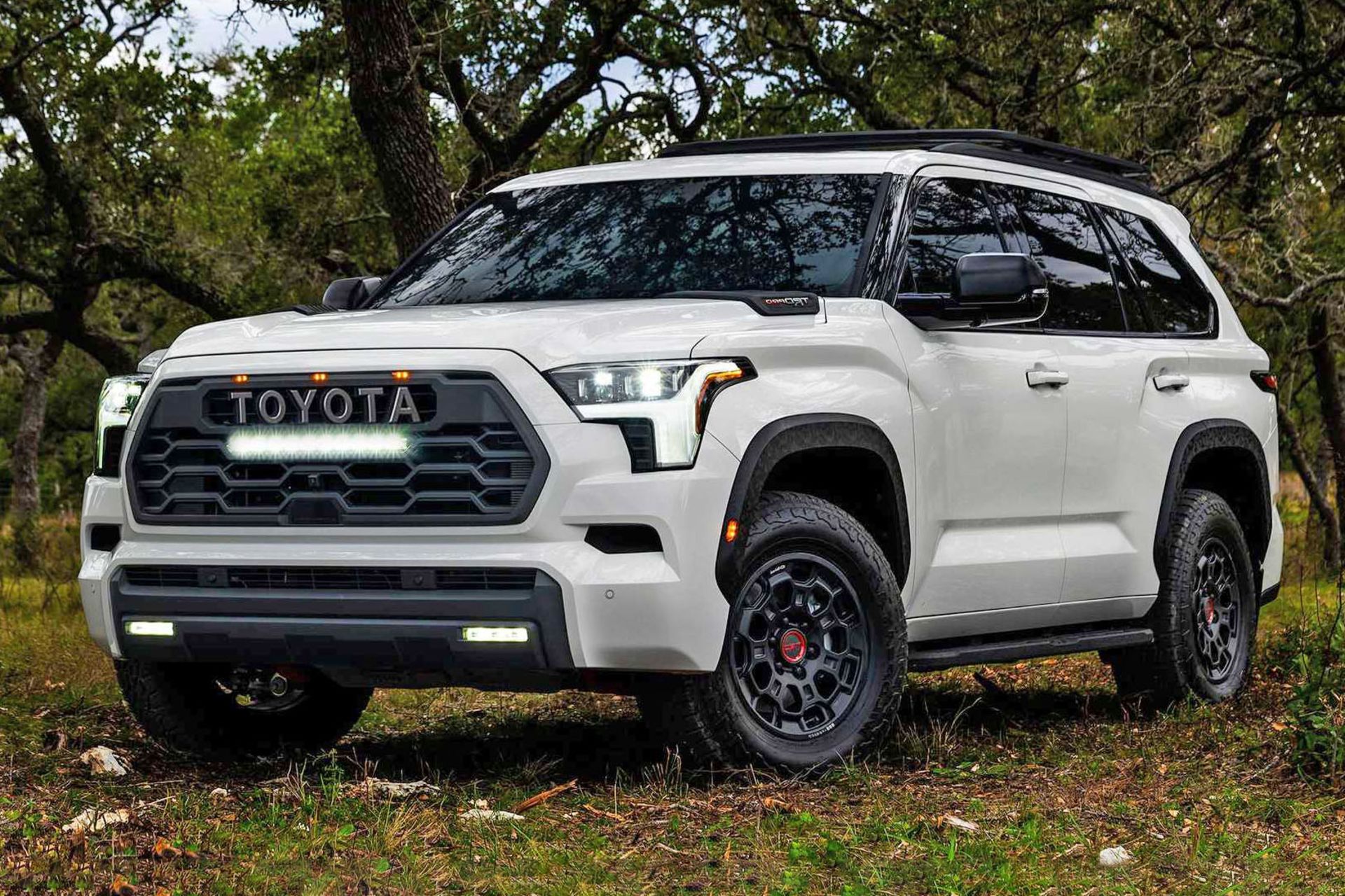 2023-toyota-sequoia-trd-pro (a)