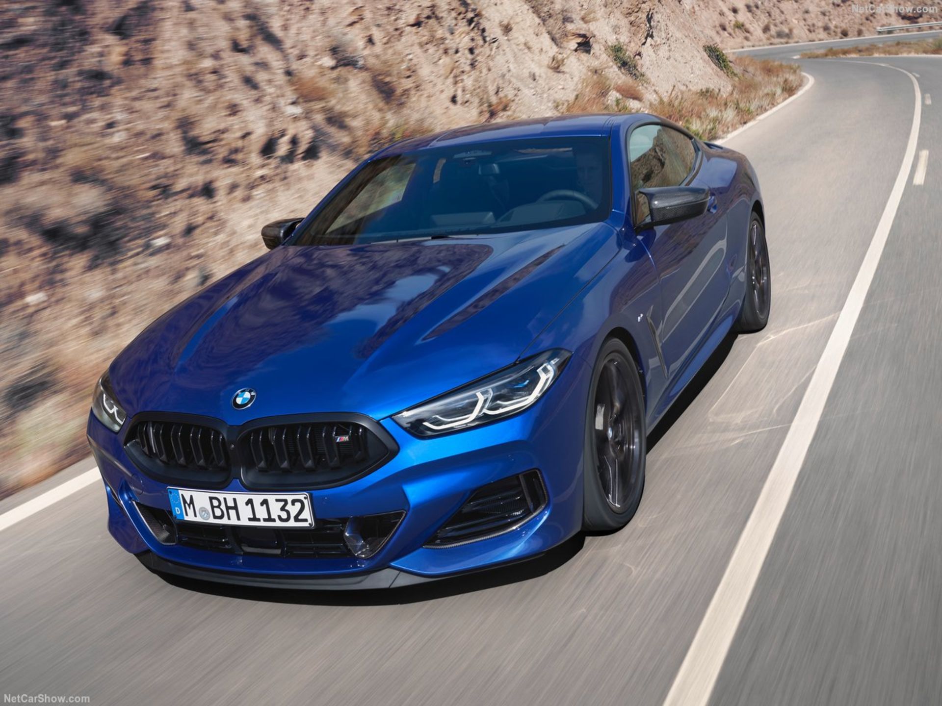 BMW-8-Series_Coupe-2023-1280-02