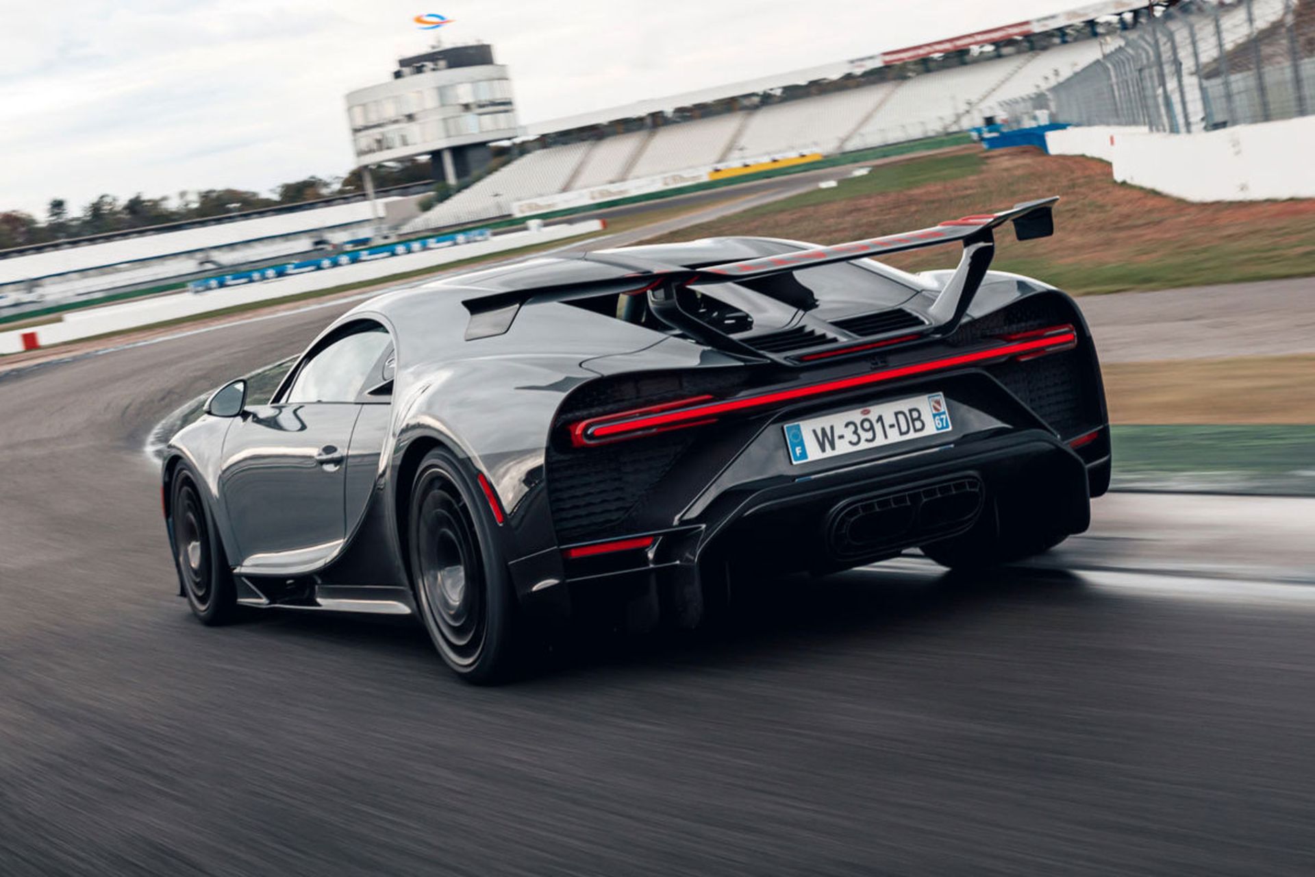 Bugatti-Chiron-Pur-Sport-4