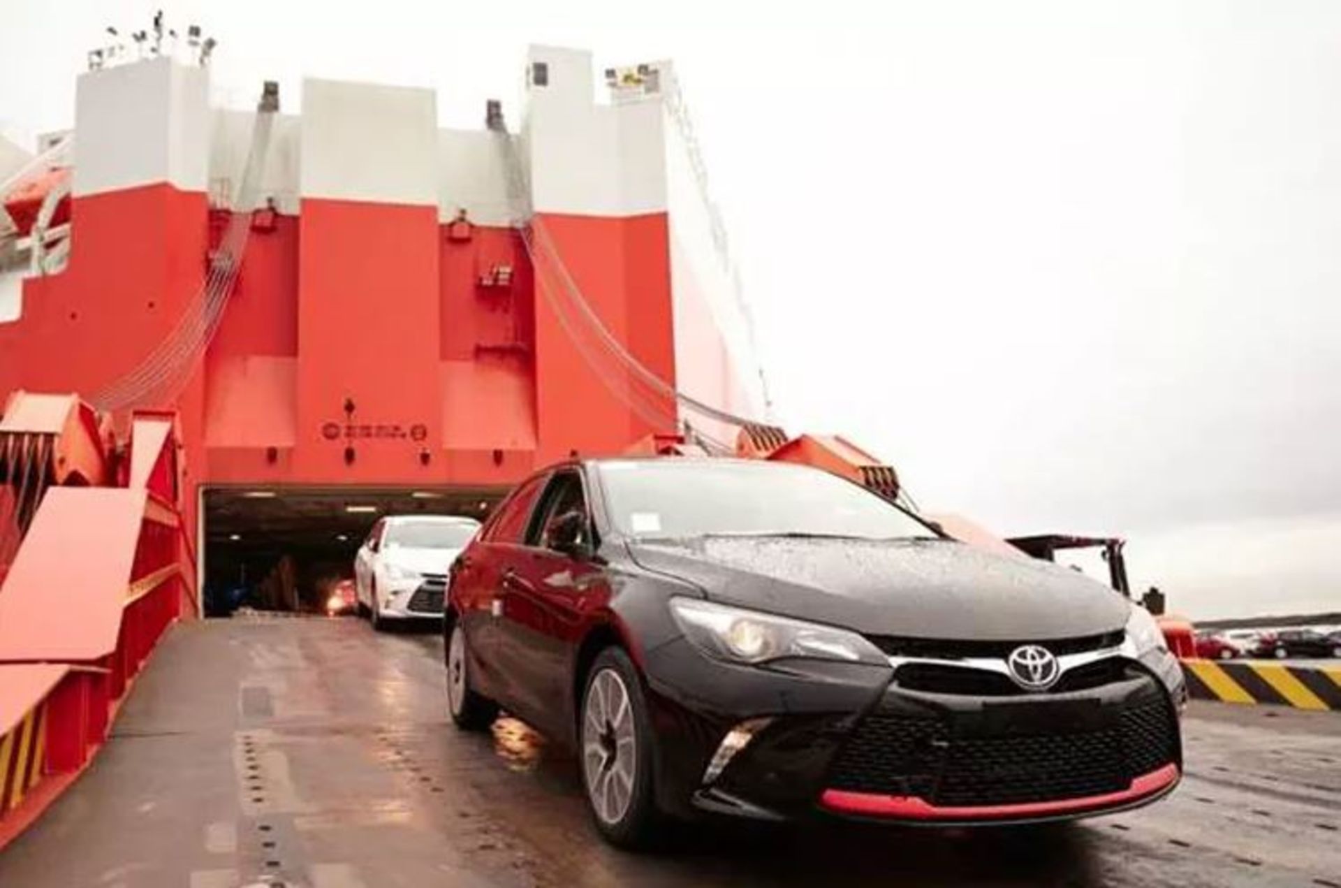 Import car