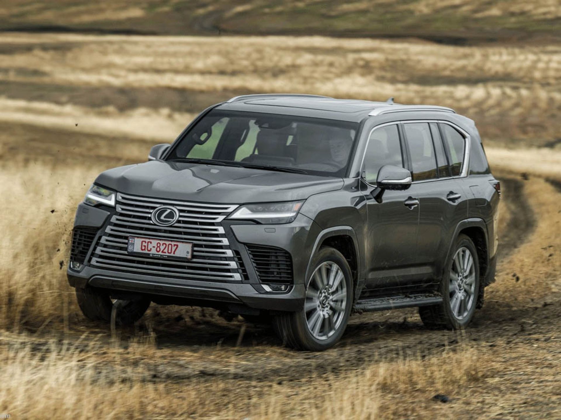 Lexus-LX-2022-1600-10