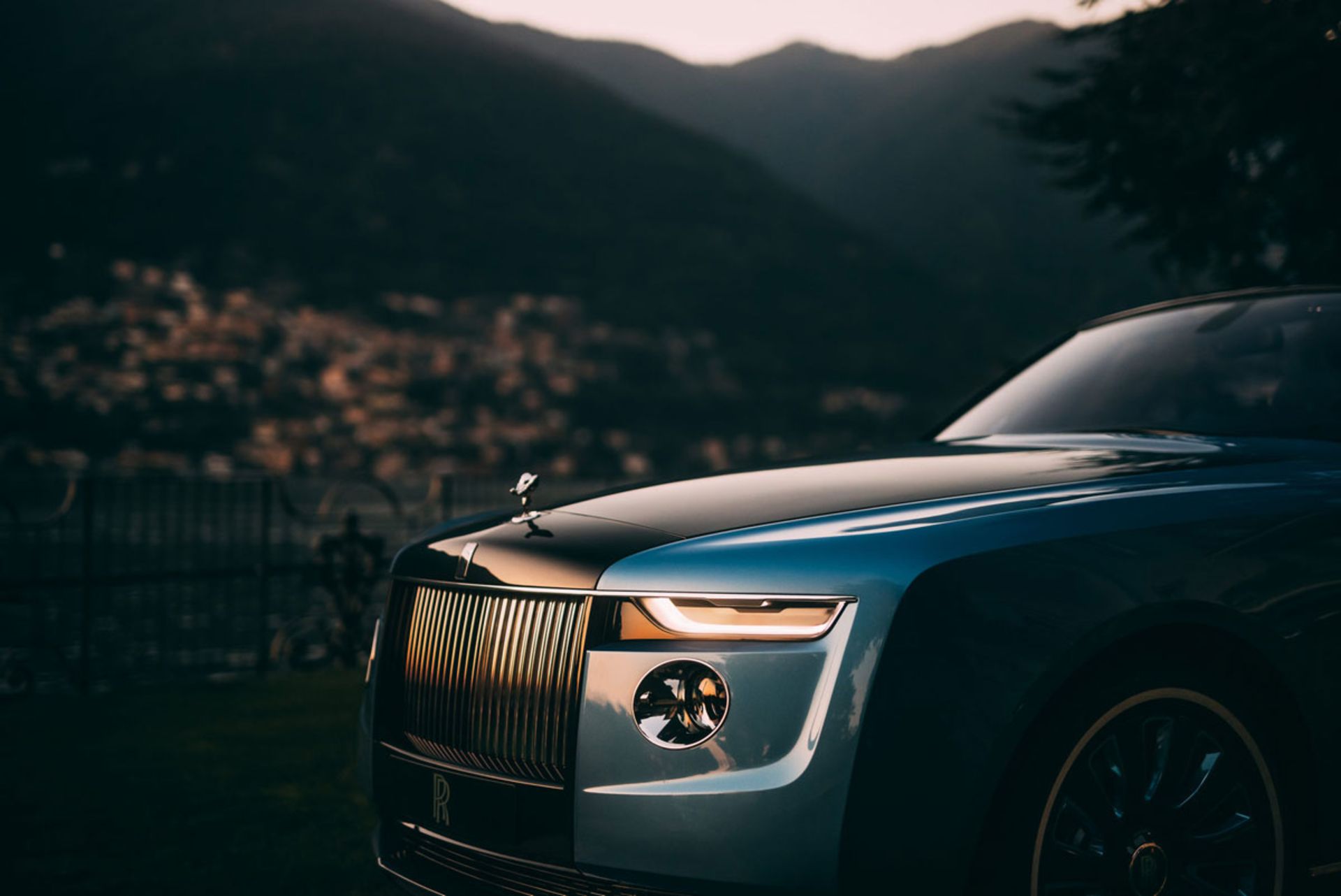 Rolls-Royce-Boat-Tail-1