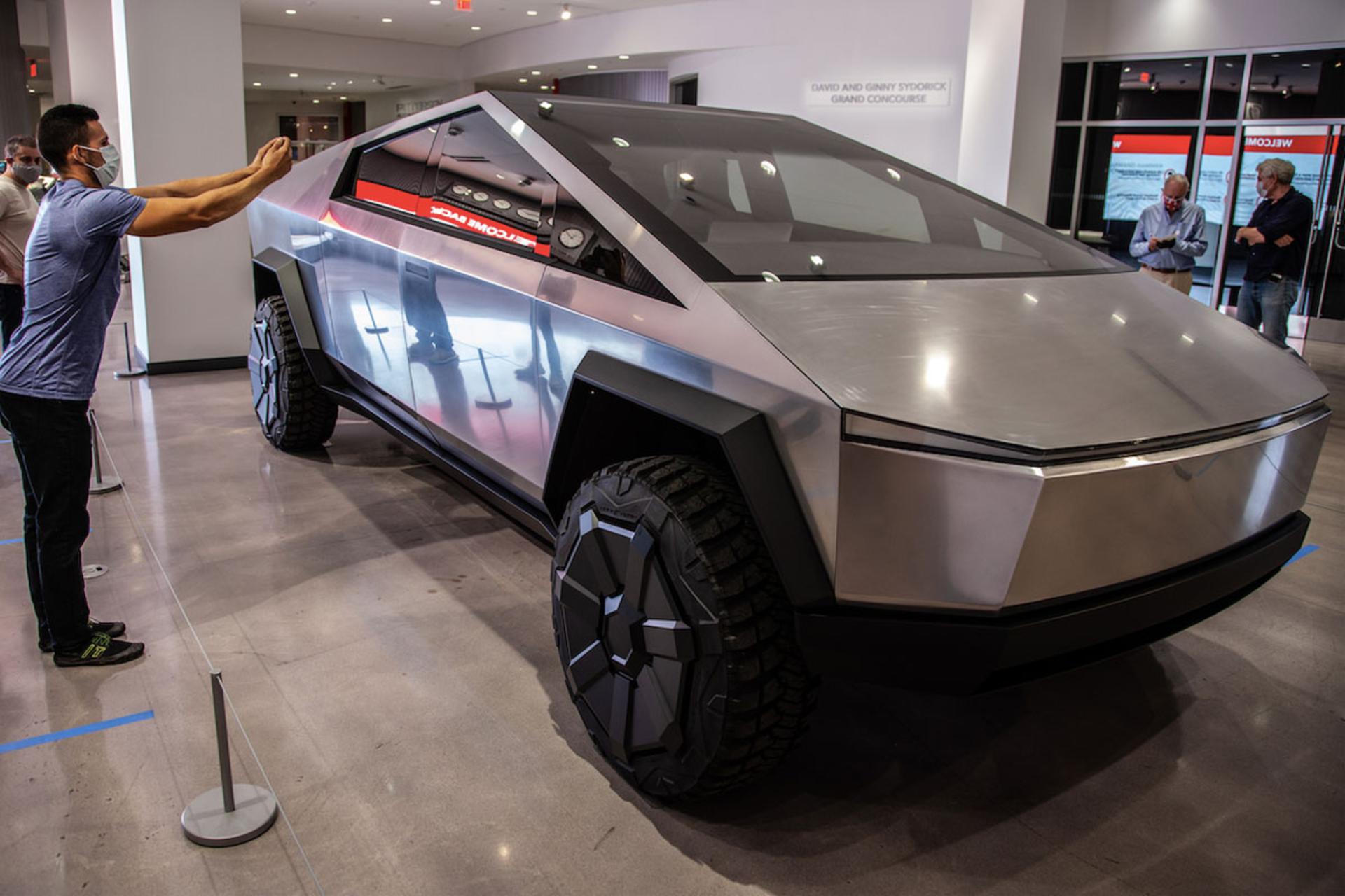 Tesla-3