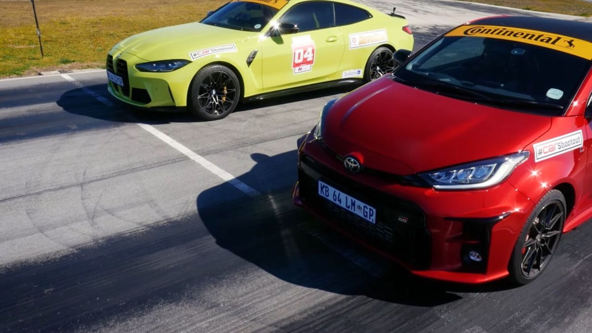 bmw_m4_i_toyota_yaris_w_starciu_na_prostej_2