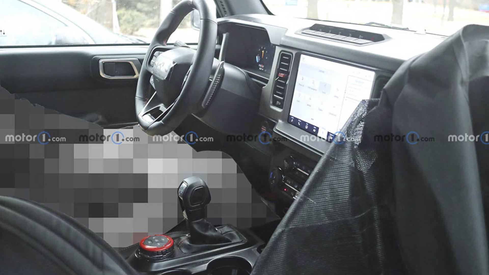 ford-bronco-raptor-interior-spy-shots-dashboard