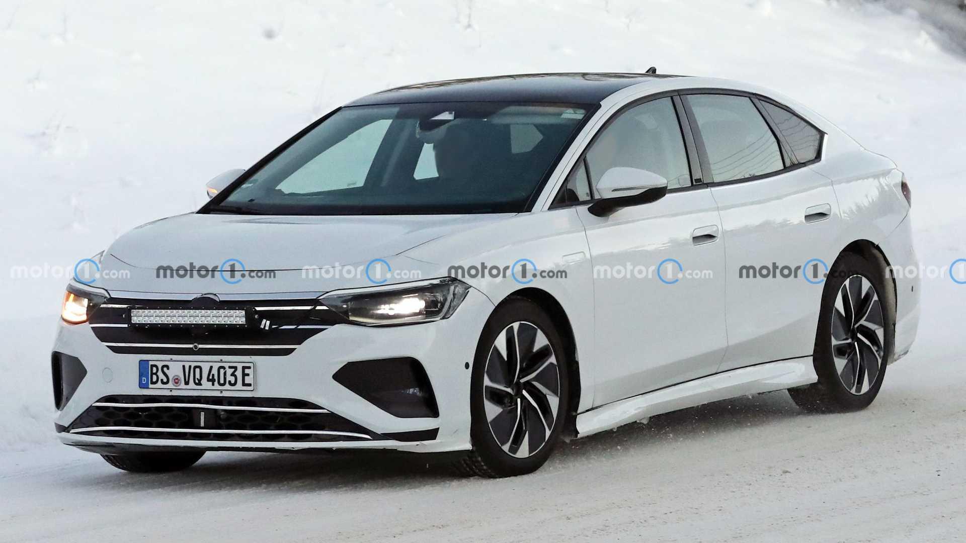 new-vw-aero-b-spy-shots