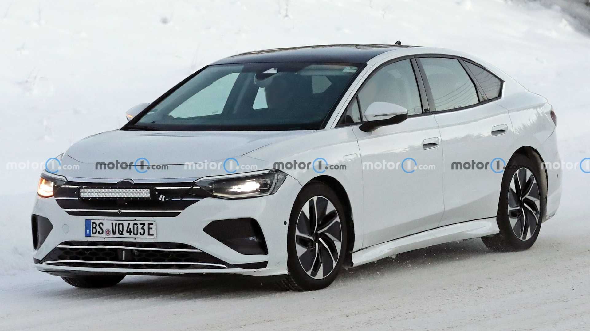 new-vw-aero-b-spy-shots