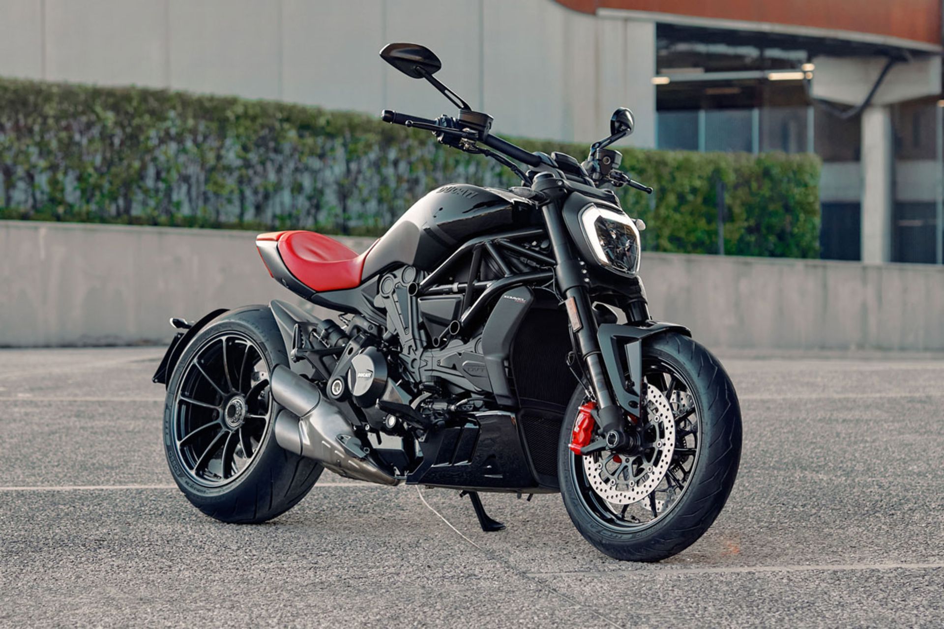 Ducati-XDiavel-1