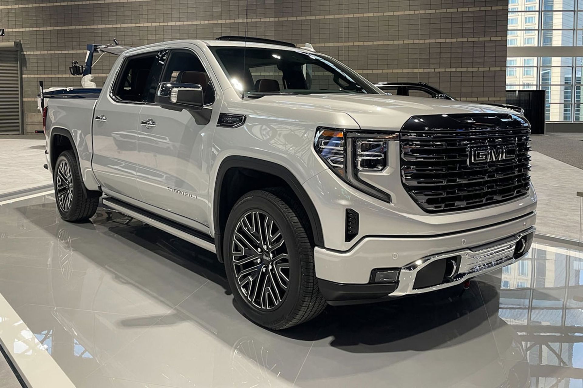 GMC-Sierra-Denali-1