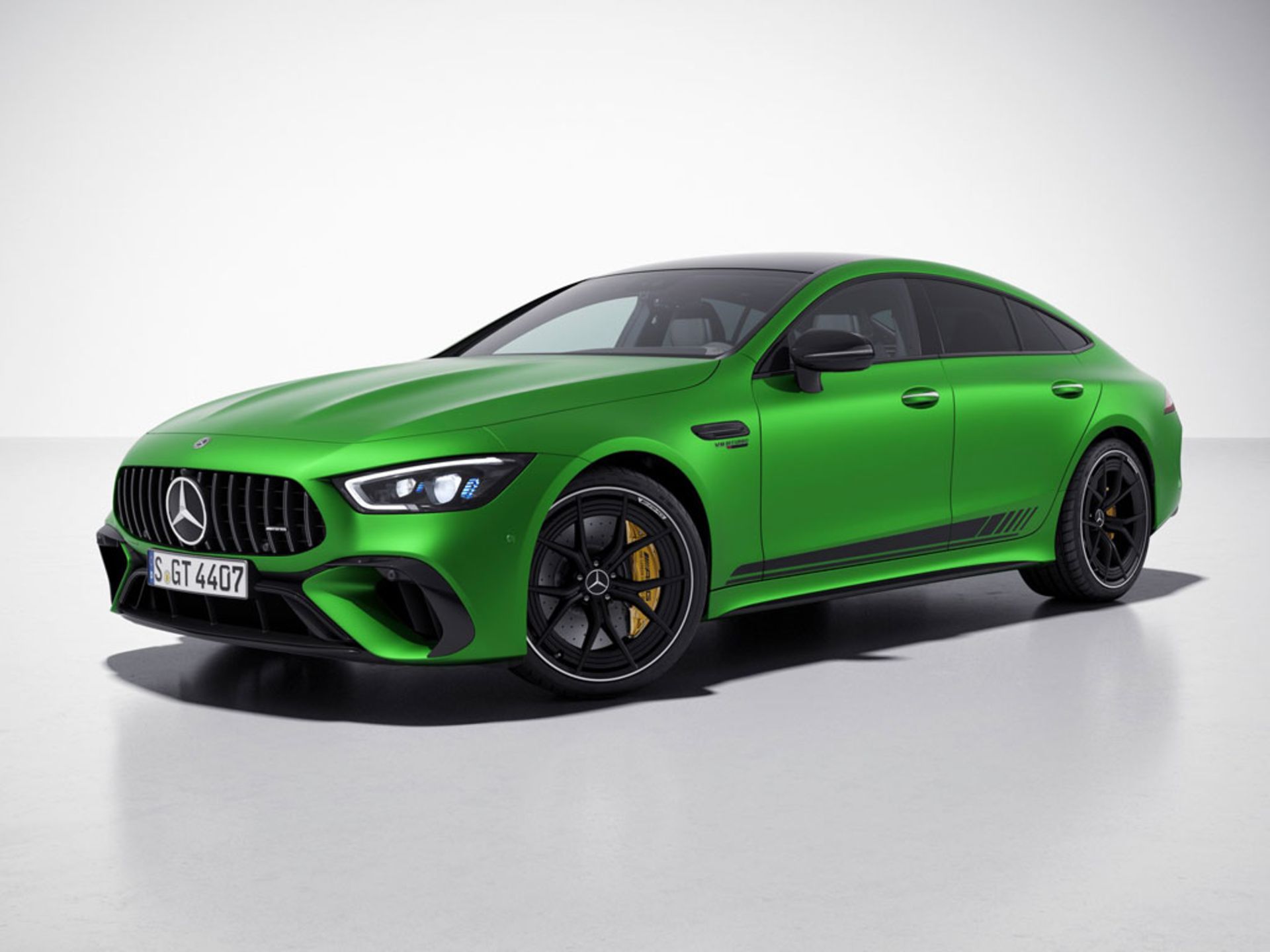 Mercedes-AMG-GT-63-S-E-1
