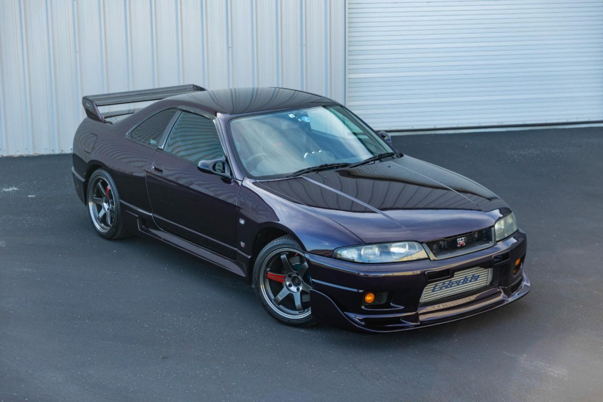 Nissan-Skyline-GT-R-V-Spec-5