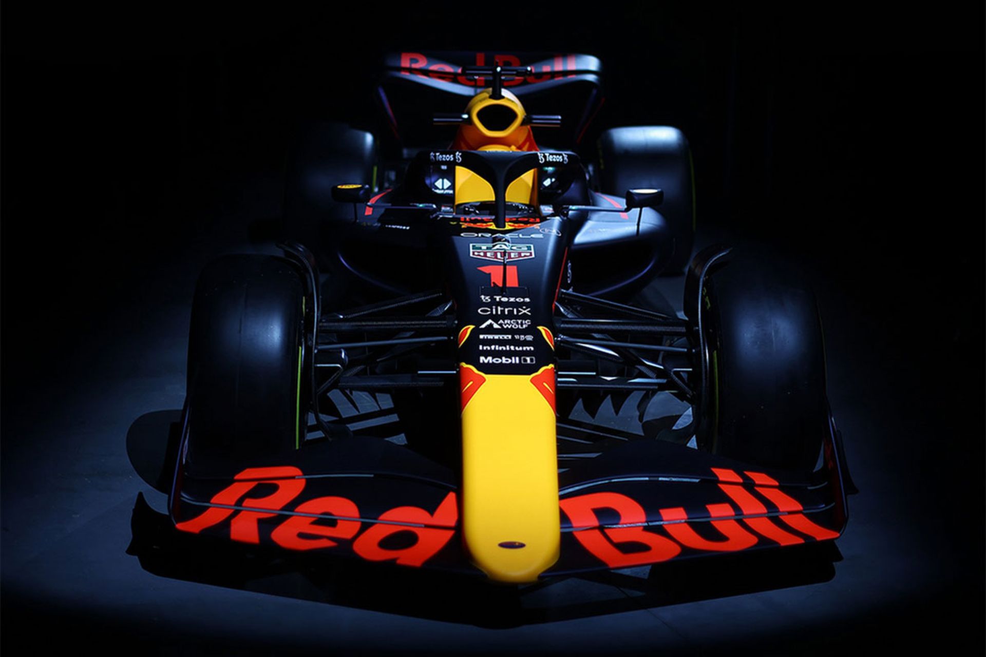 Red-Bull-RB18-3