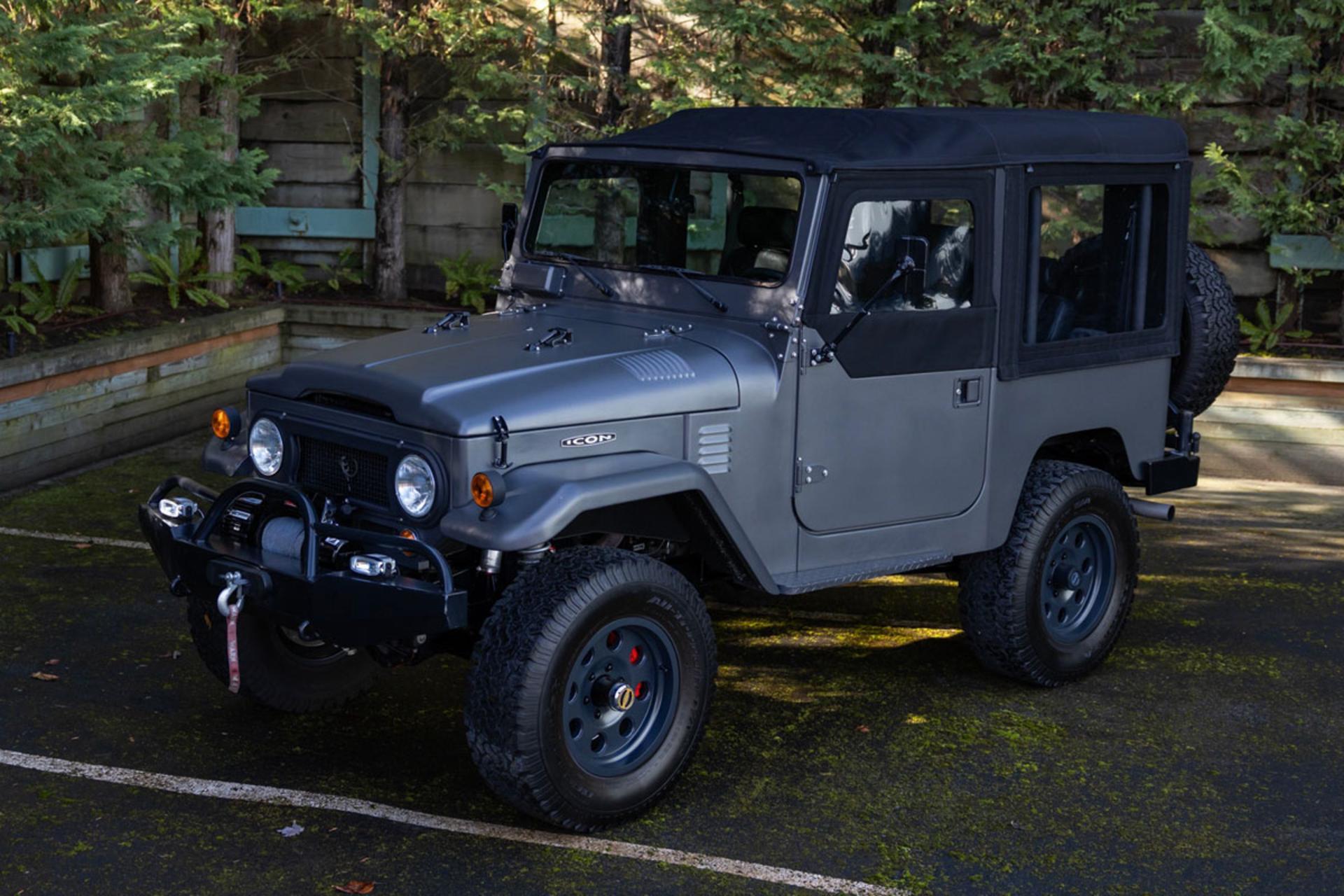 Toyota-Land-Cruiser-2