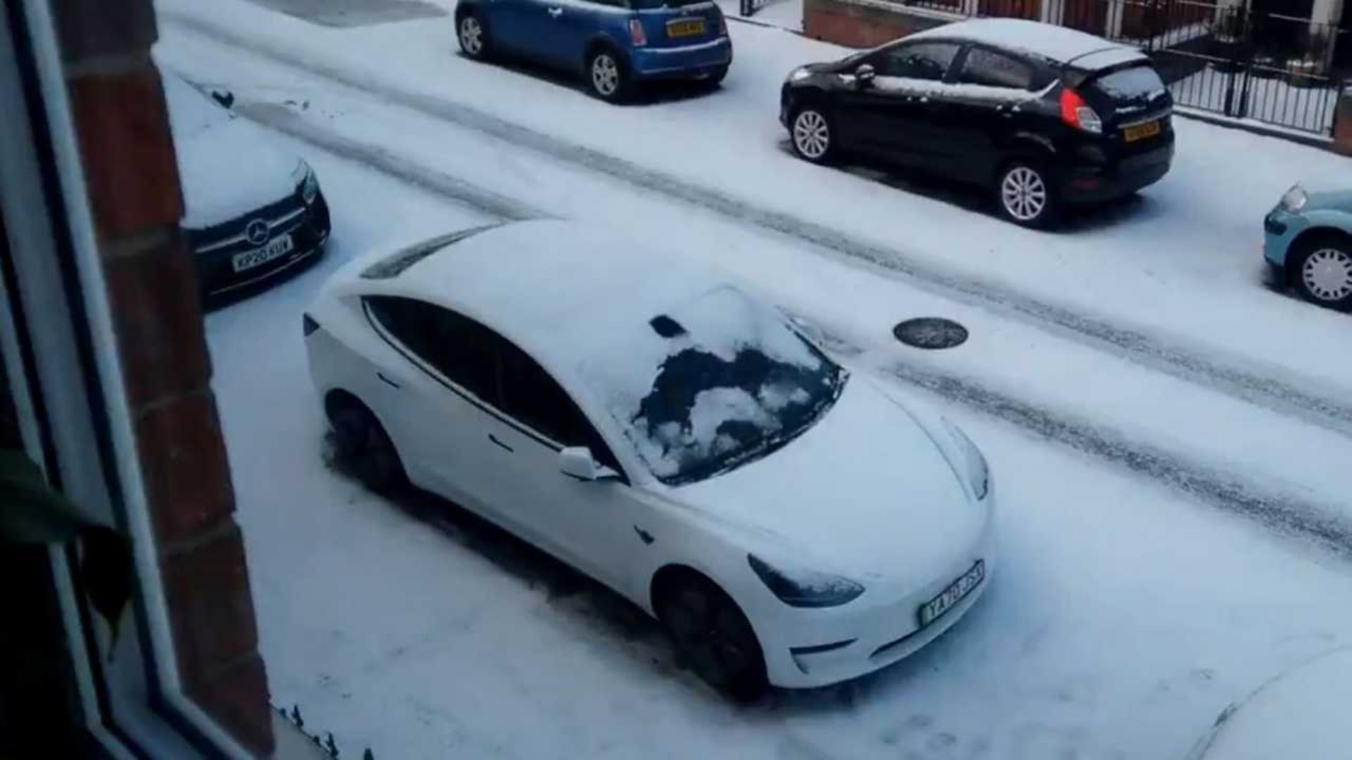 tesla-model-3-snow-melting