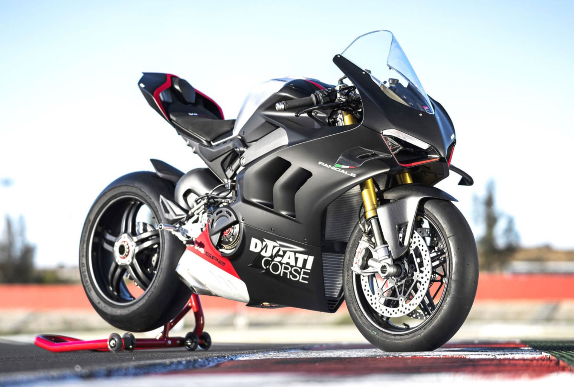 031022-2022-Ducati-Panigale