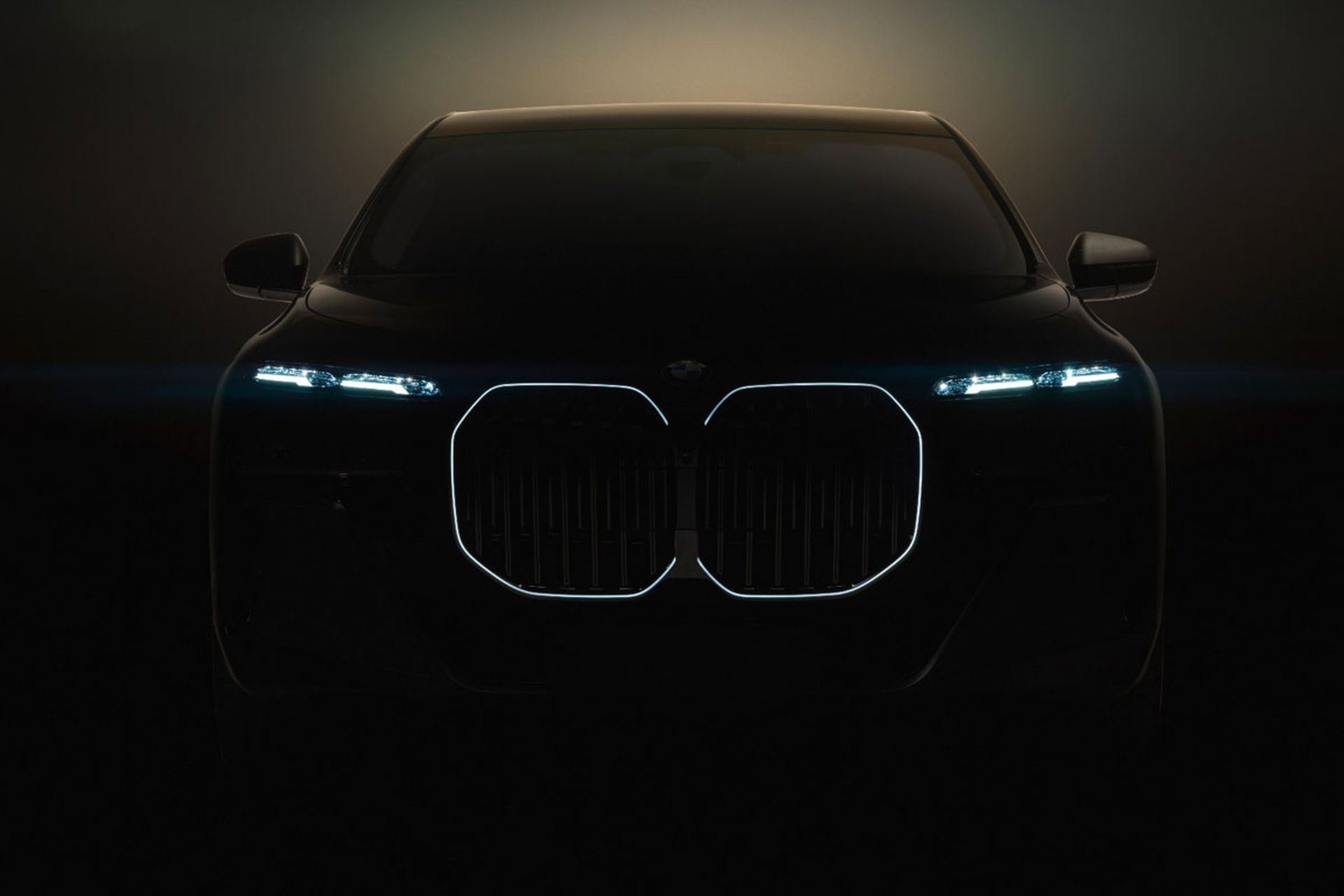 BMW-i7-1