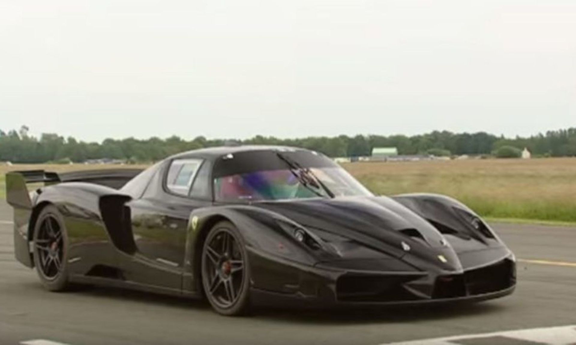 Ferrari-FXX-at-Top-Gear-test-track-1200x720