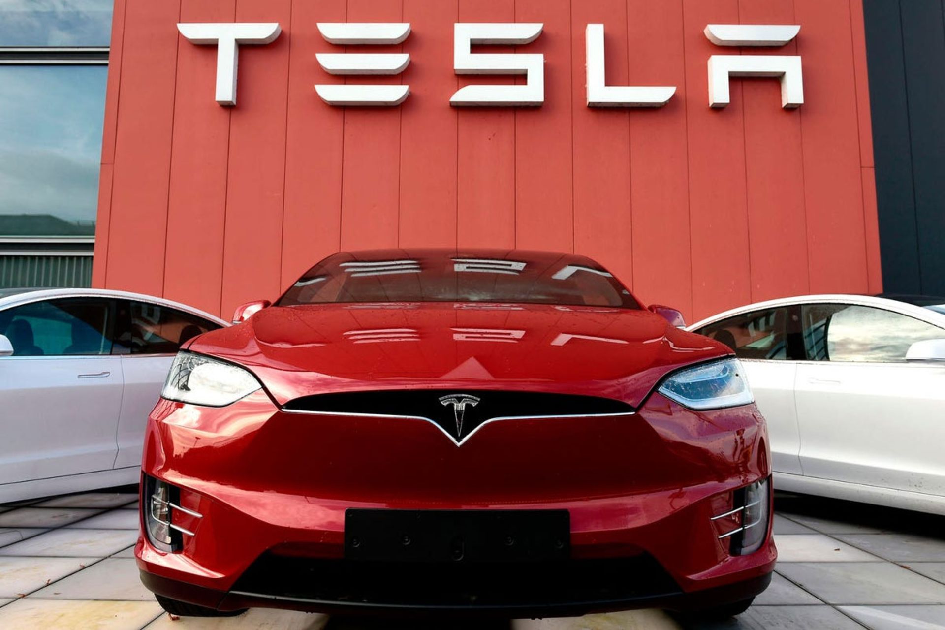 Tesla-3