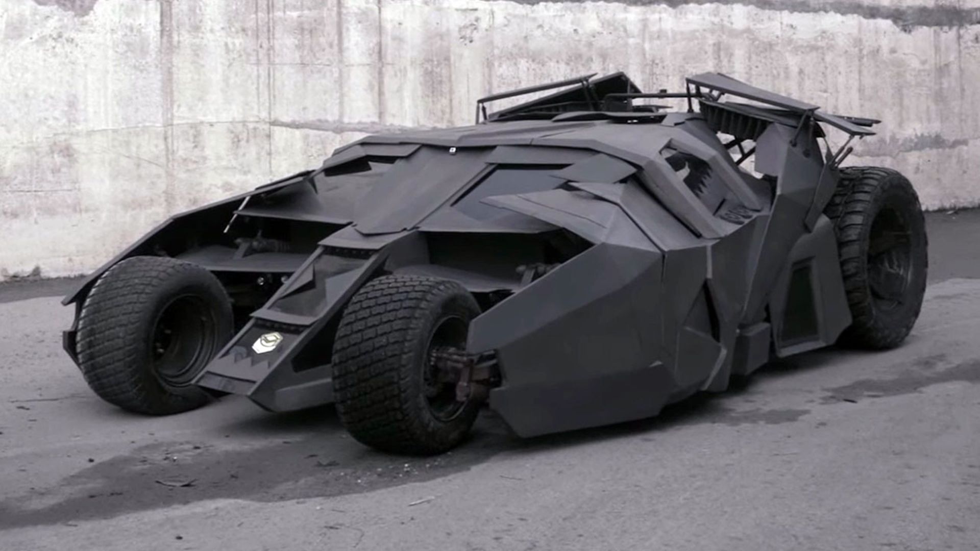 The-Electric-Batmobile-1