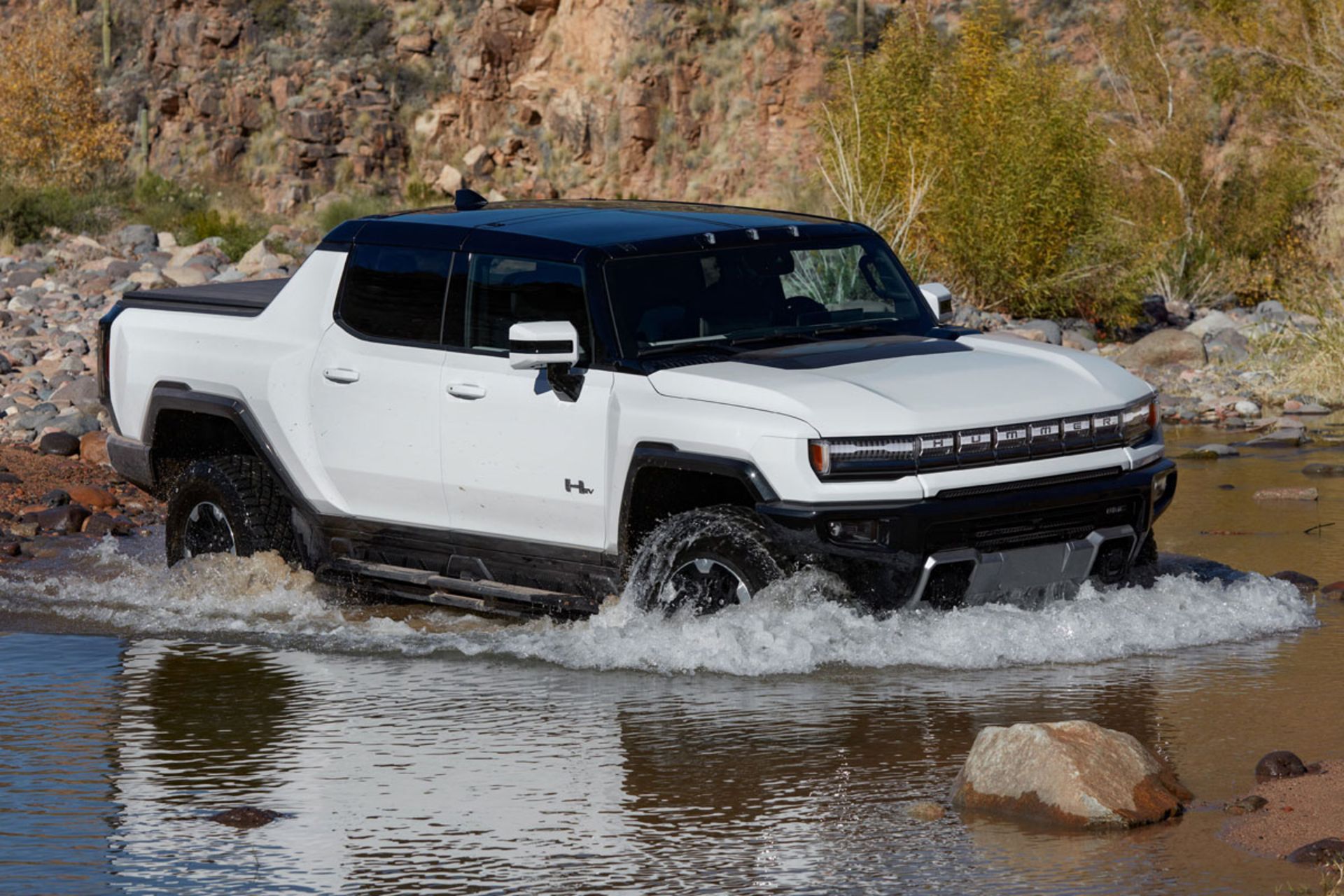 2022-GMC-Hummer-EV-5-3