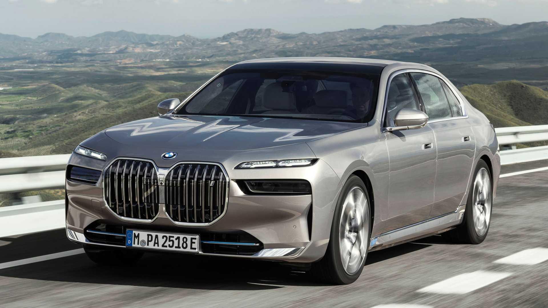 2022-bmw-i7 (18)